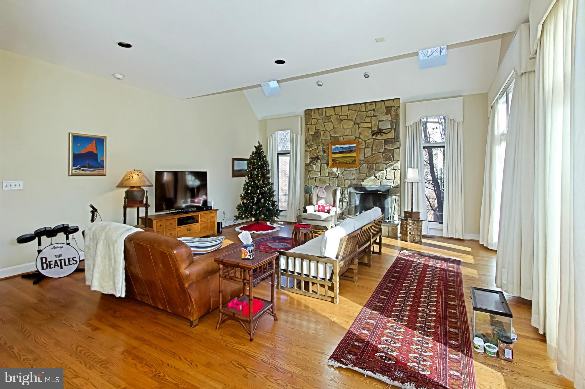 AVENEL - Residential Lease