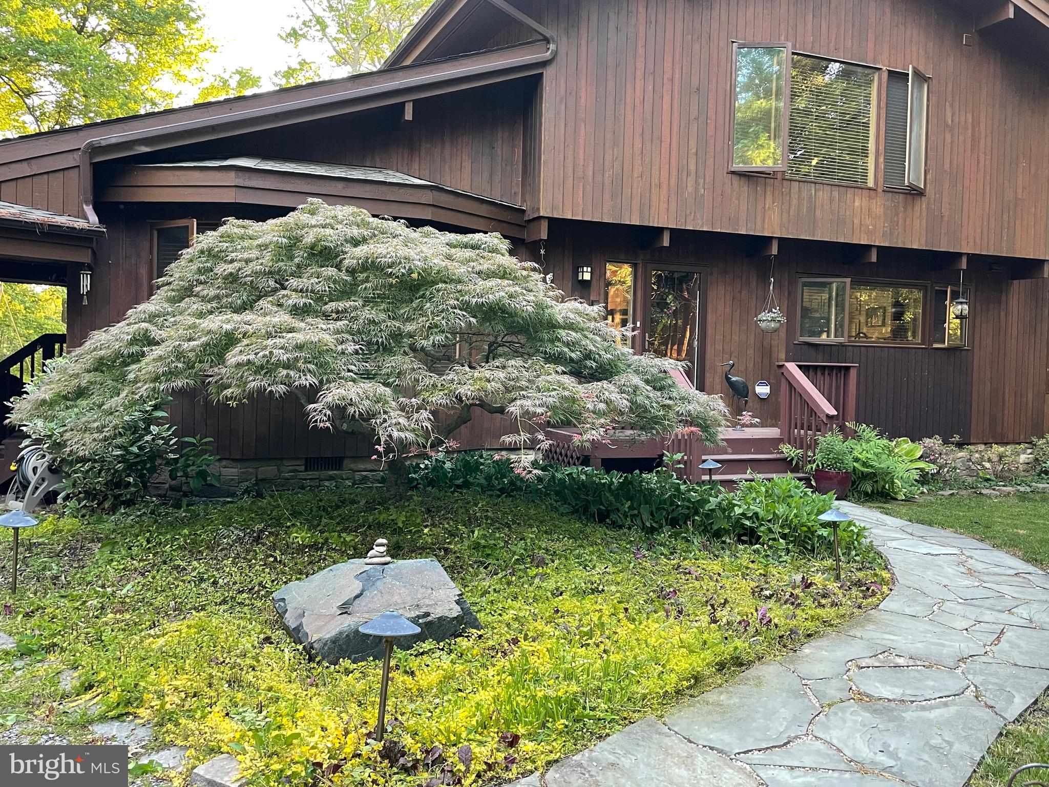 108 EARECKSON LANE