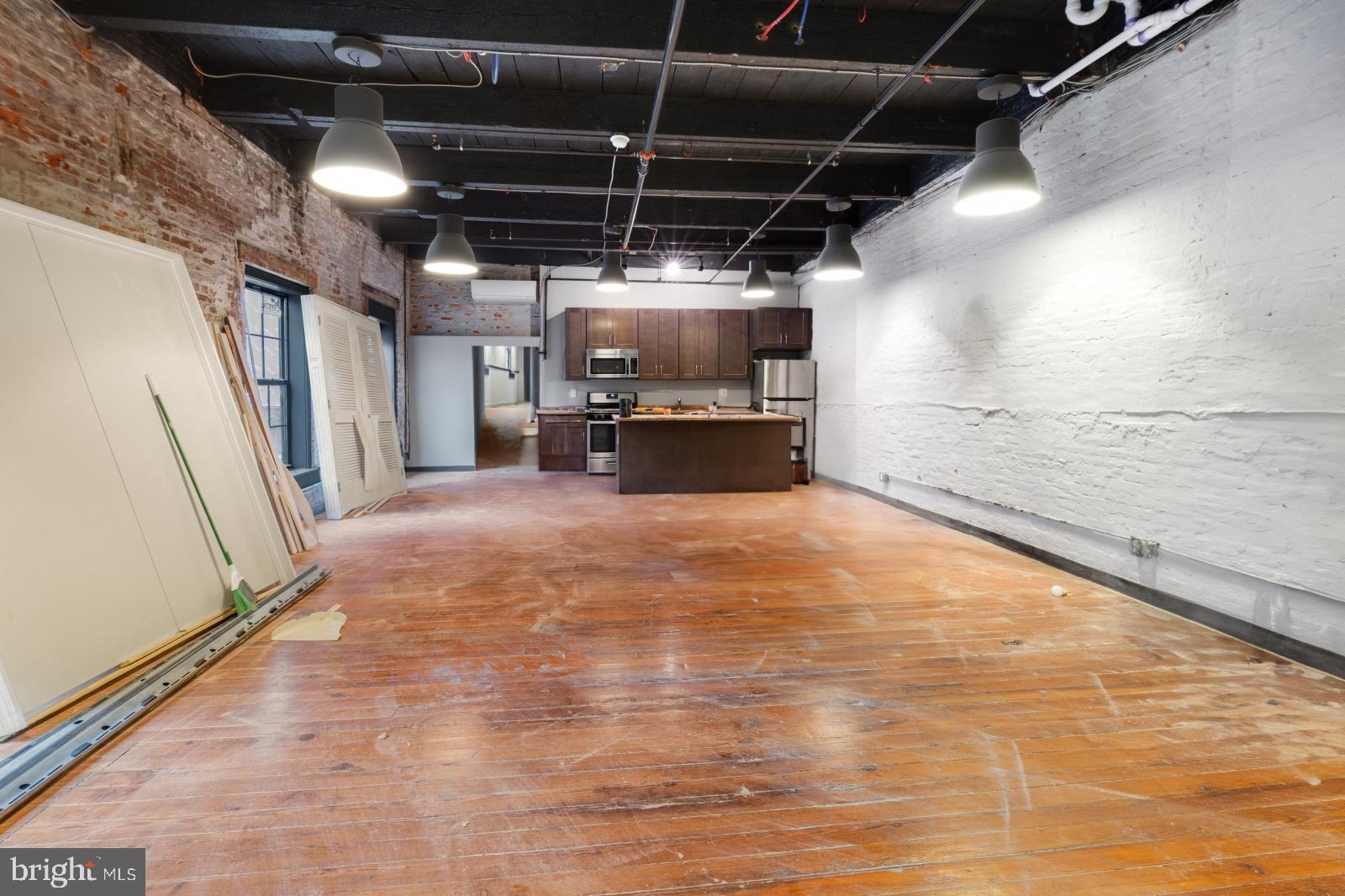 OLDE KENSINGTON - Residential Lease