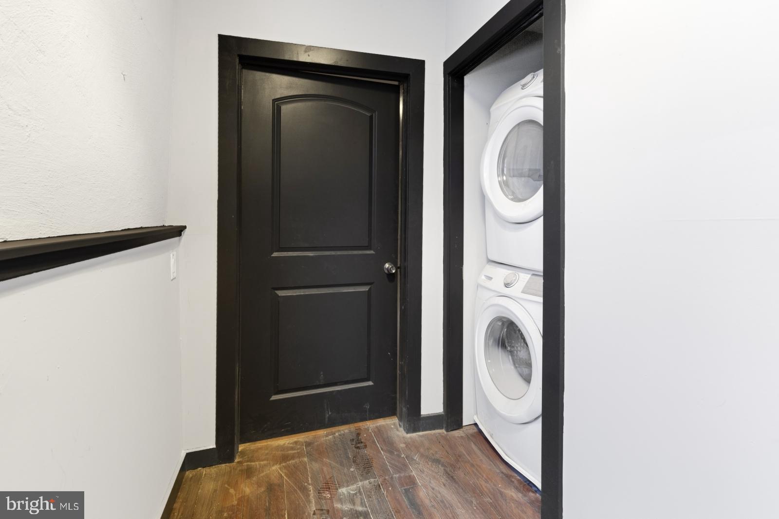 OLDE KENSINGTON - Residential Lease