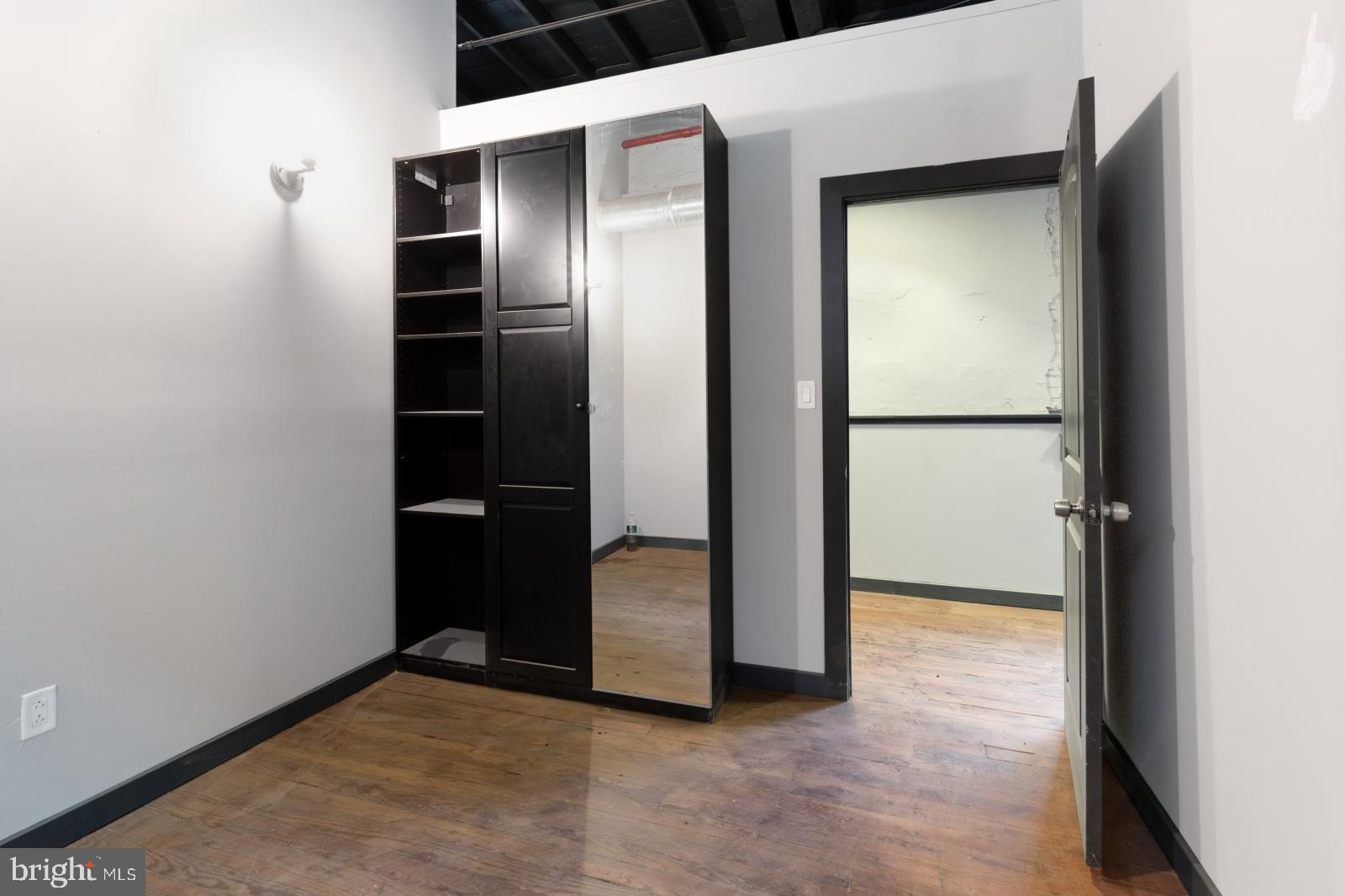 OLDE KENSINGTON - Residential Lease