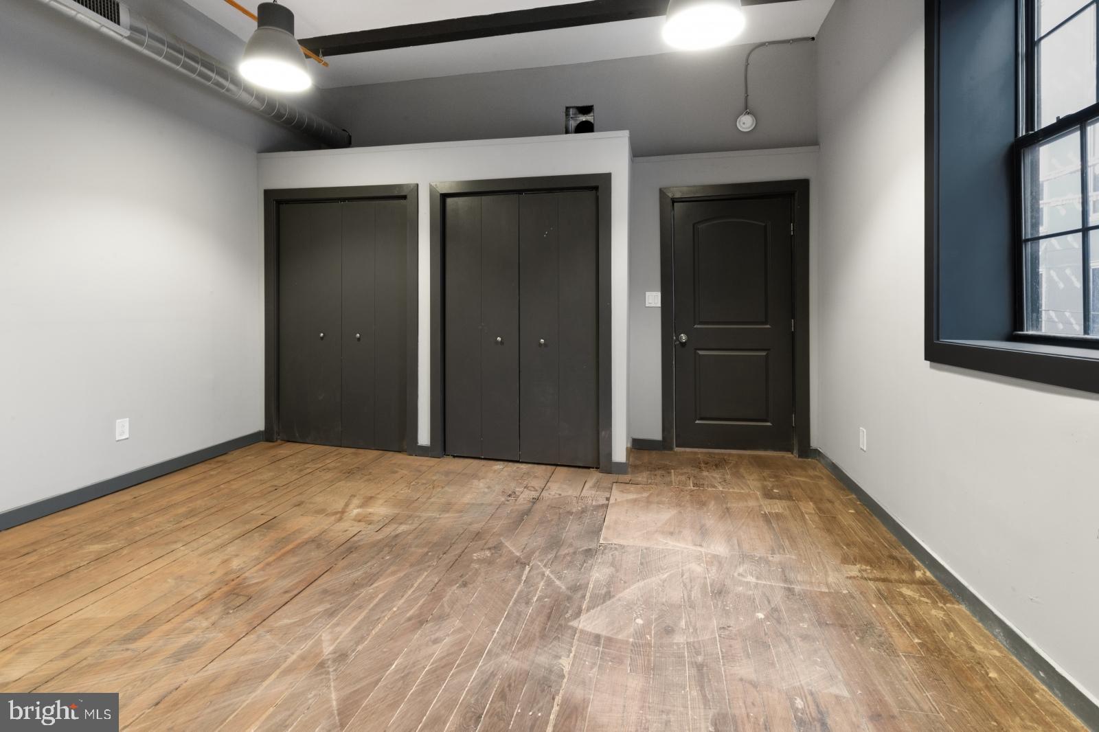 OLDE KENSINGTON - Residential Lease