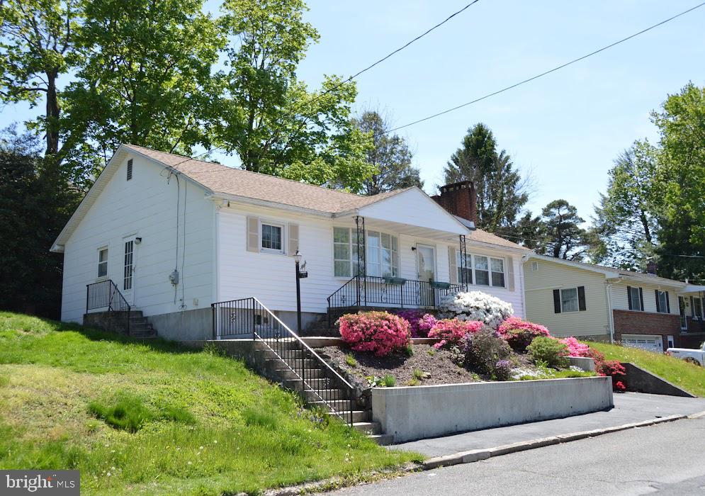 POTTSVILLE - Residential