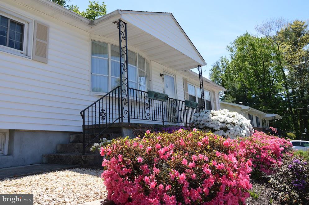 POTTSVILLE - Residential