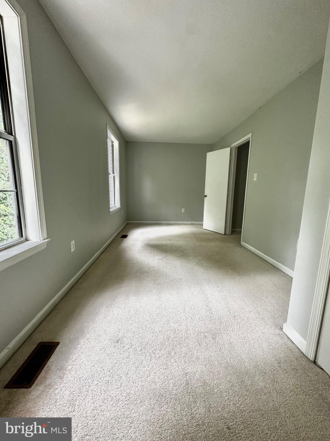 SUNNINGDALE MEADOWS - Residential Lease