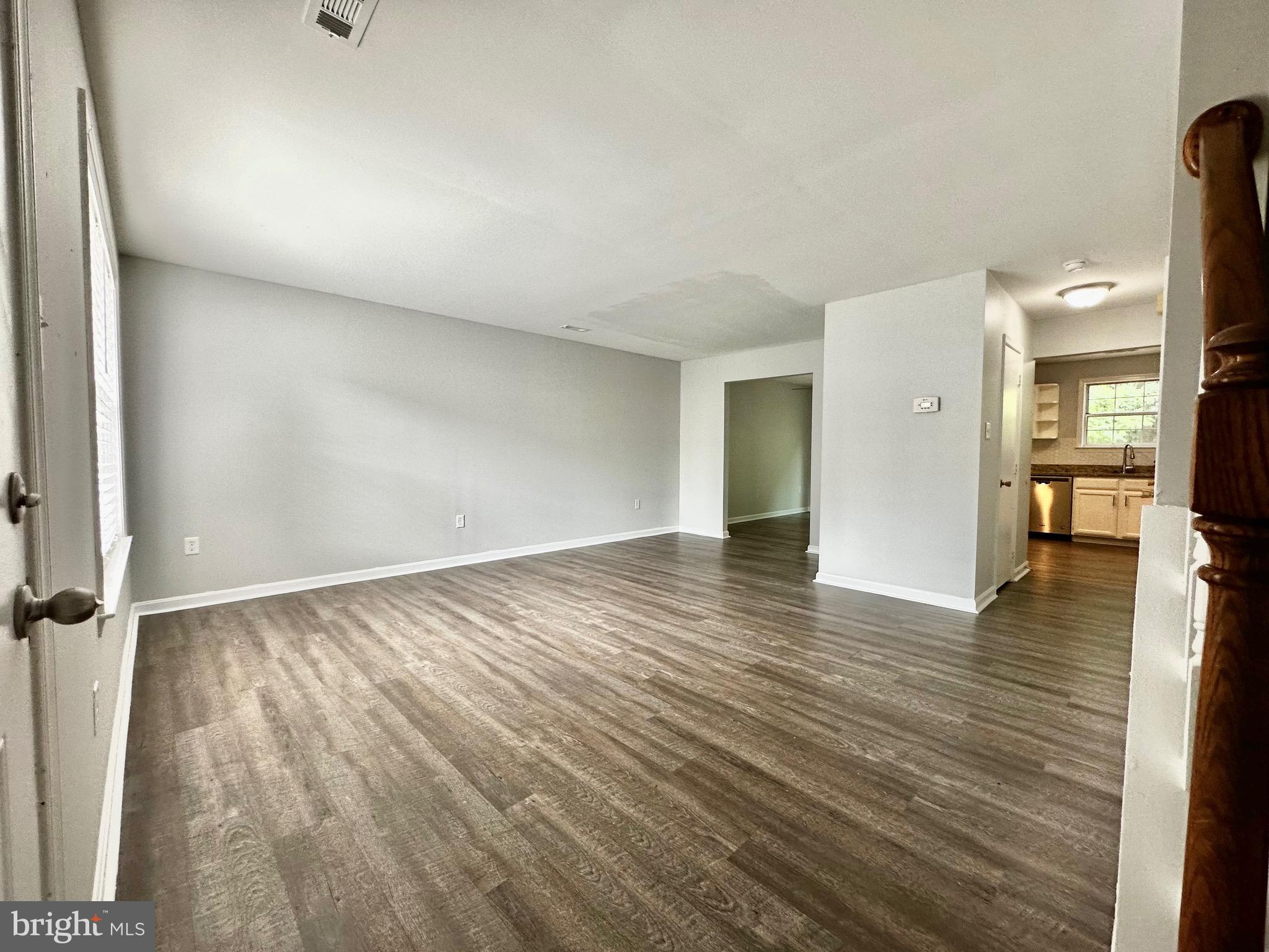 SUNNINGDALE MEADOWS - Residential Lease