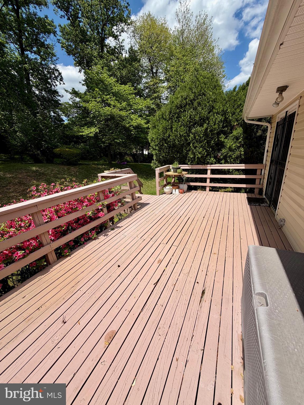 WHITFIELD GARDENS - Residential