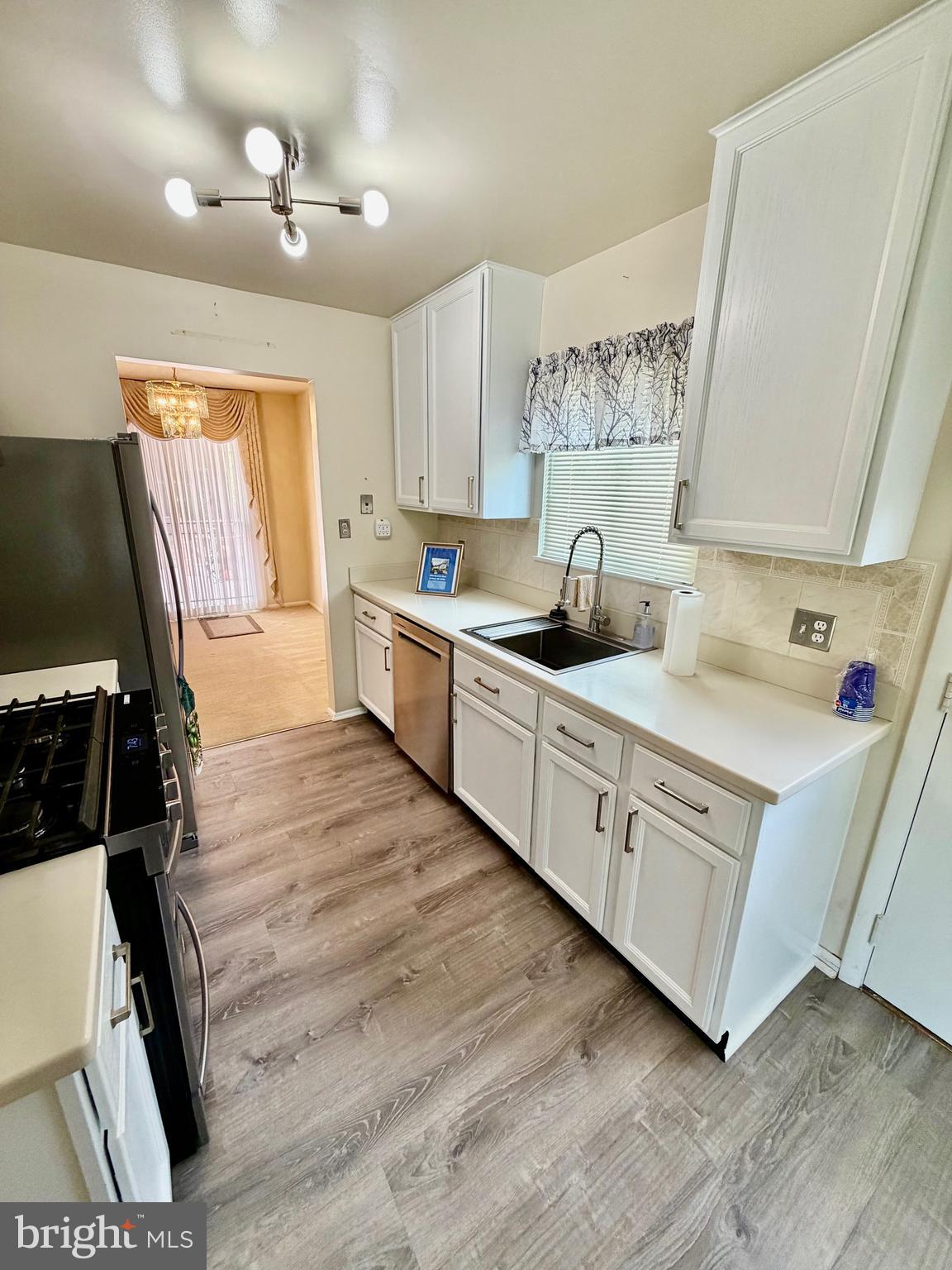 WHITFIELD GARDENS - Residential