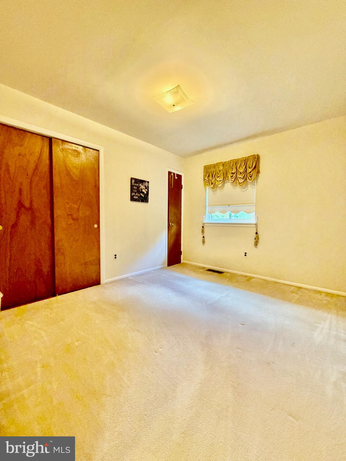 WHITFIELD GARDENS - Residential