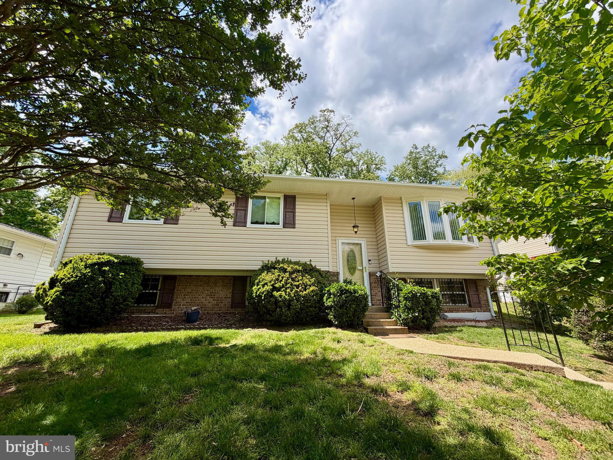 WHITFIELD GARDENS - Residential