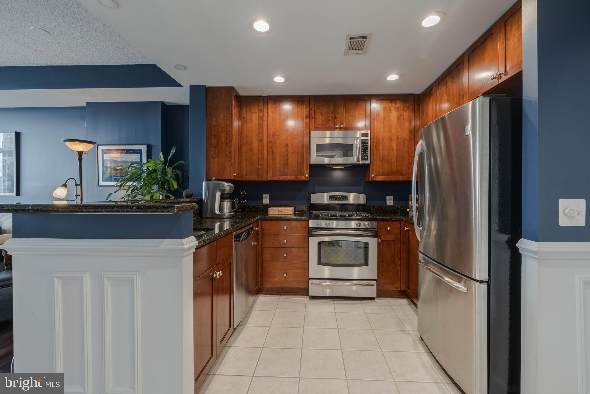 3600 S GLEBE ROAD 409W