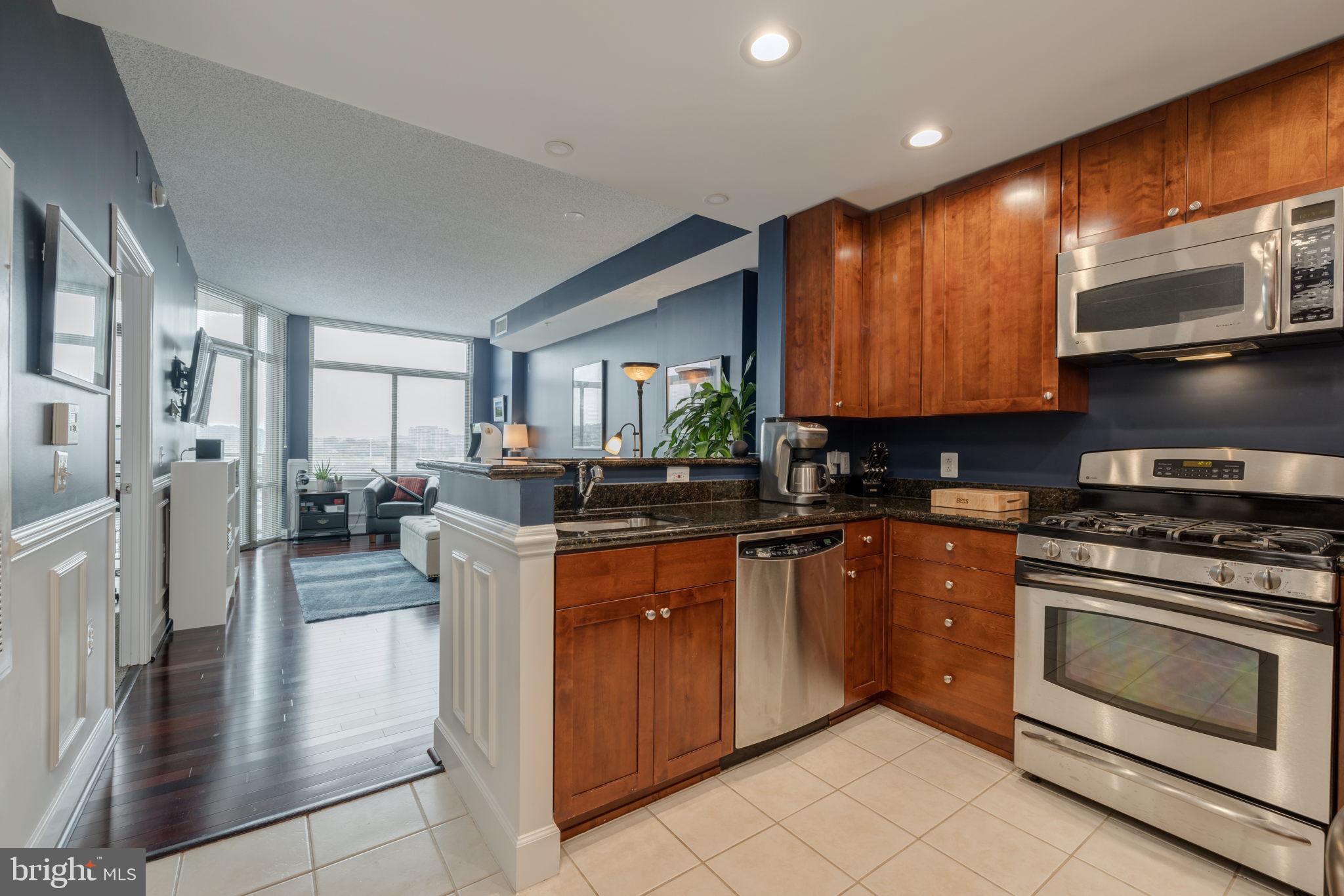 3600 S GLEBE ROAD 409W