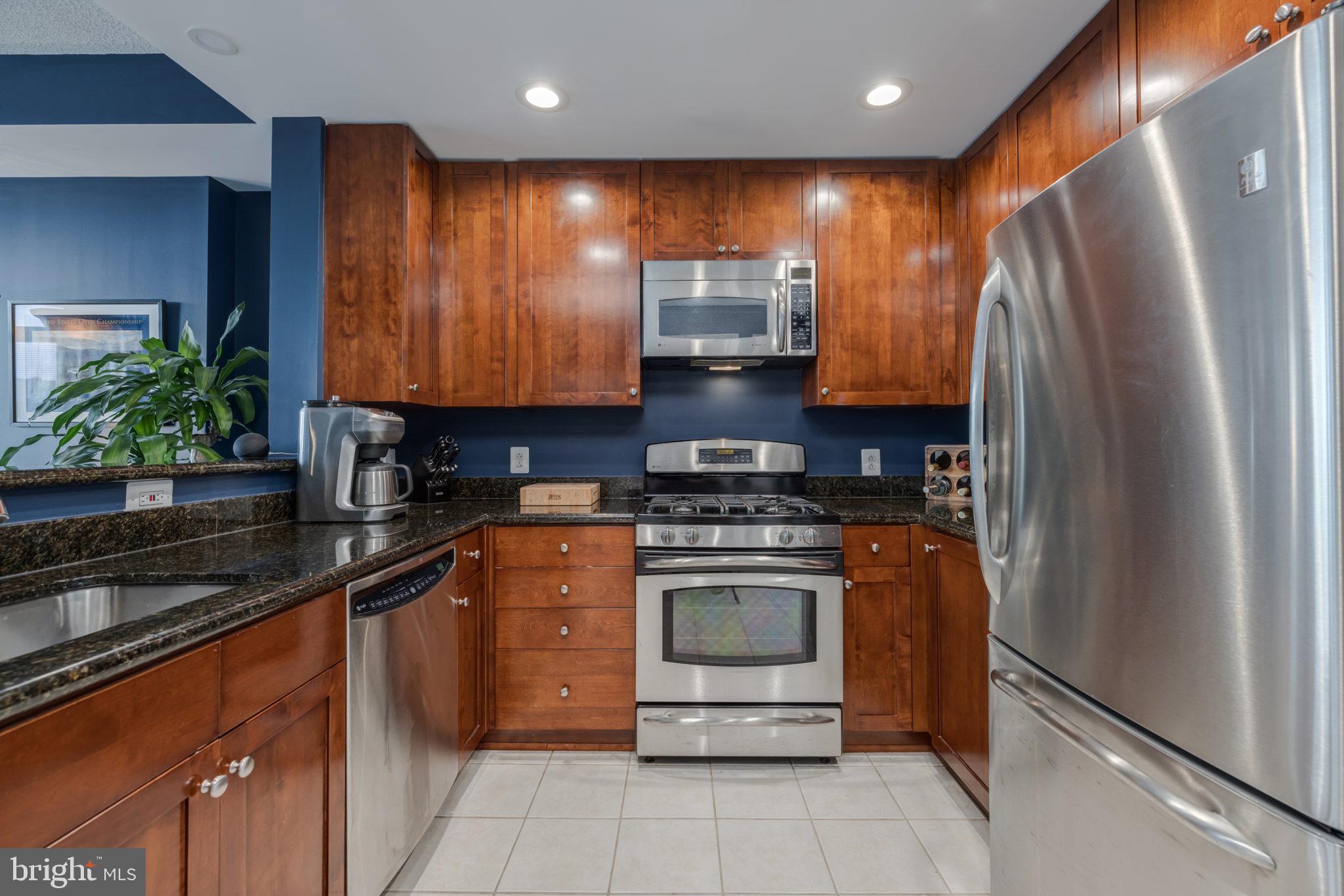 3600 S GLEBE ROAD 409W