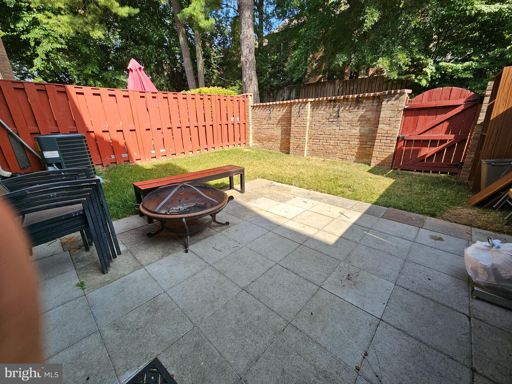 WESTMORELAND SQUARE - Residential