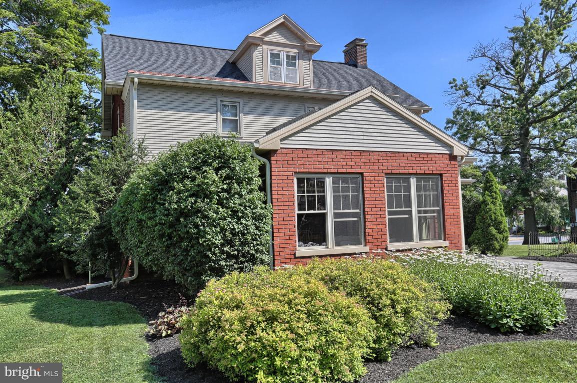 NEW HOLLAND BOROUGH - Residential