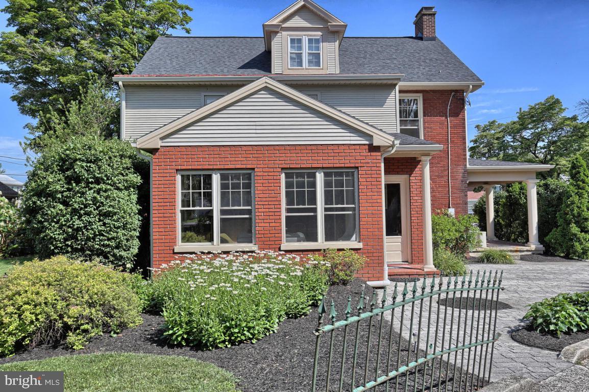 NEW HOLLAND BOROUGH - Residential