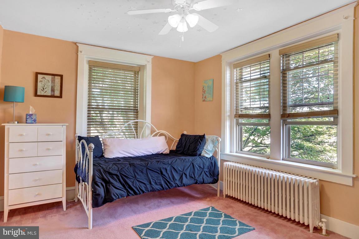 NEW HOLLAND BOROUGH - Residential