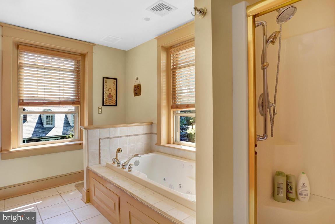 NEW HOLLAND BOROUGH - Residential
