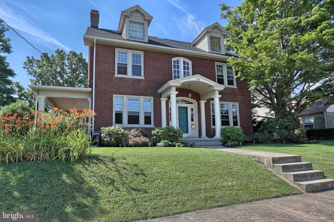 NEW HOLLAND BOROUGH - Residential