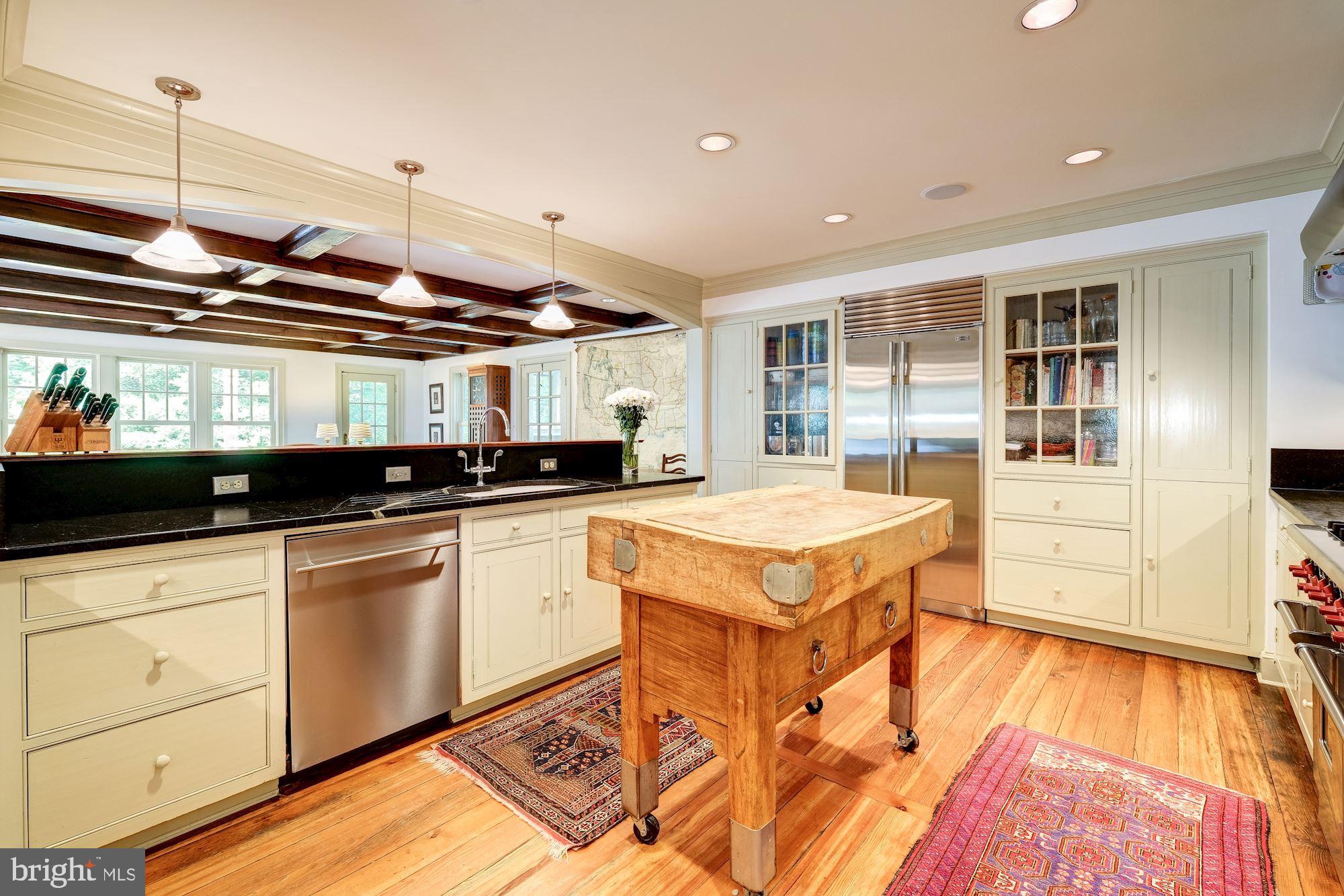 SHIRLEY WOODS - Residential