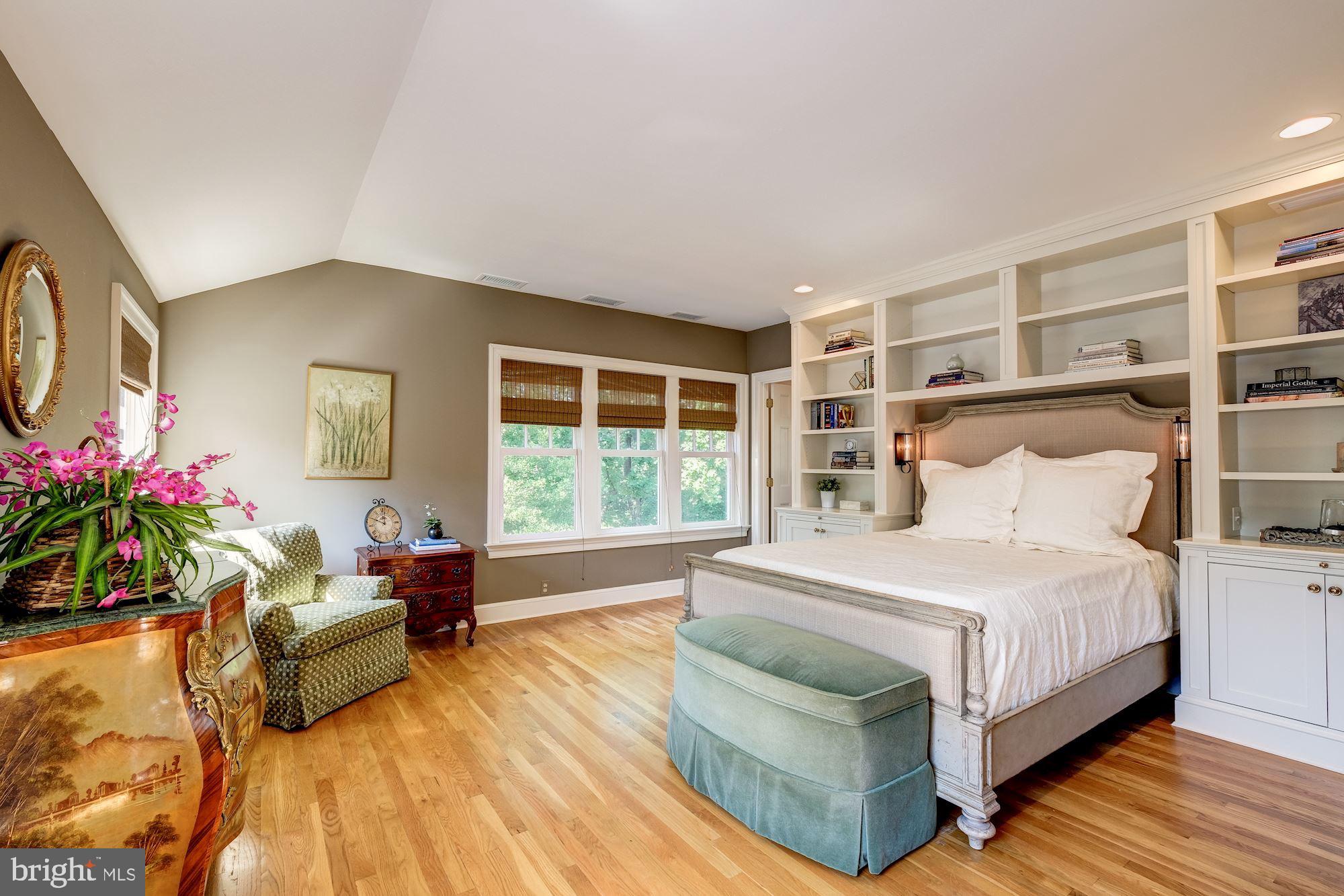 SHIRLEY WOODS - Residential