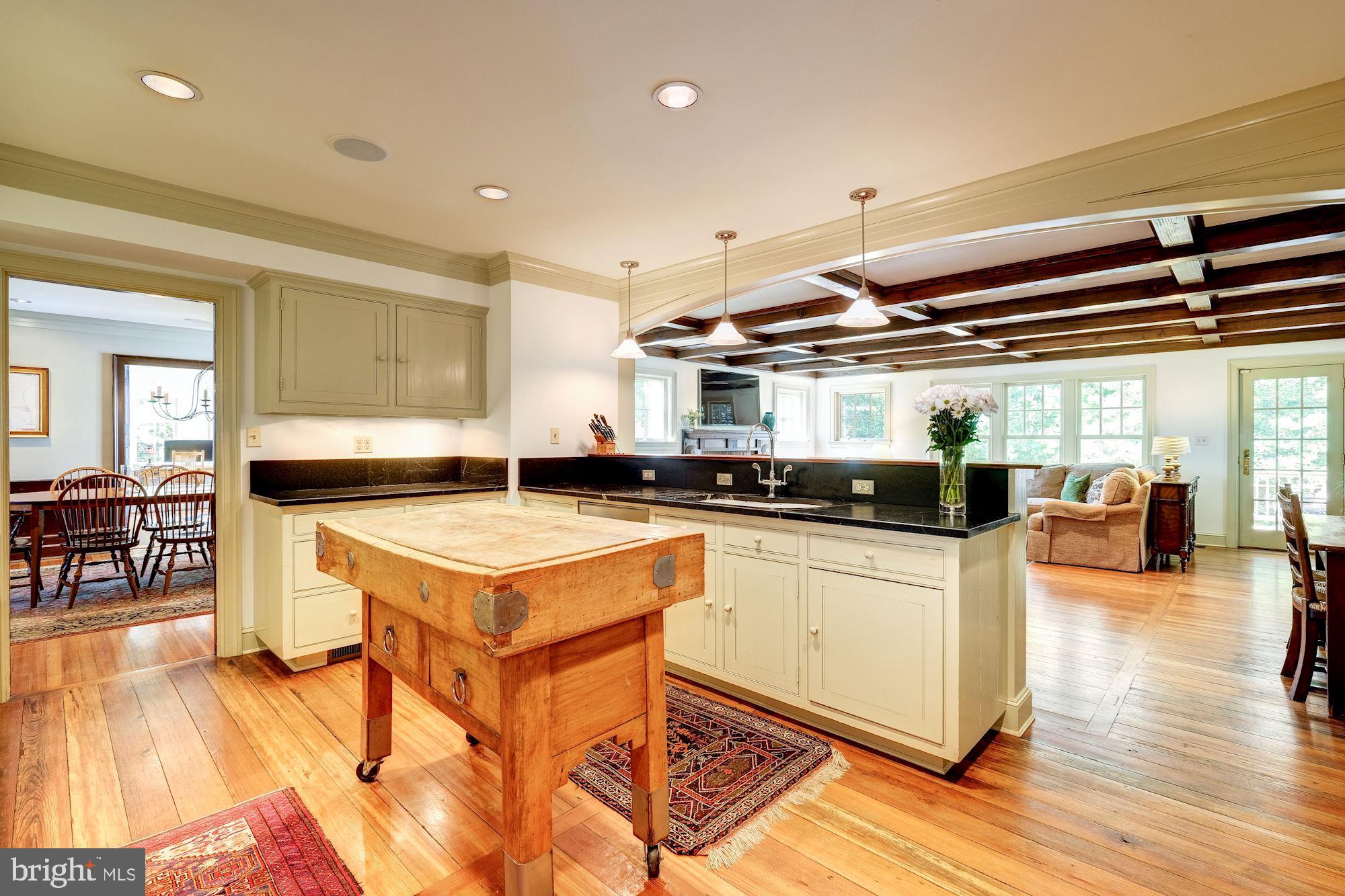 SHIRLEY WOODS - Residential