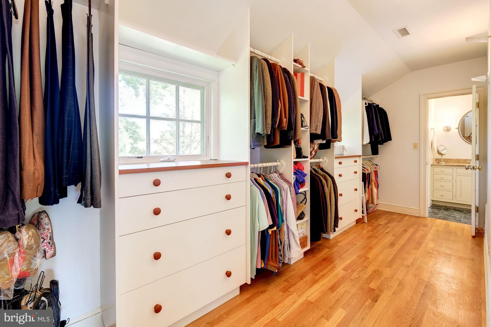 SHIRLEY WOODS - Residential