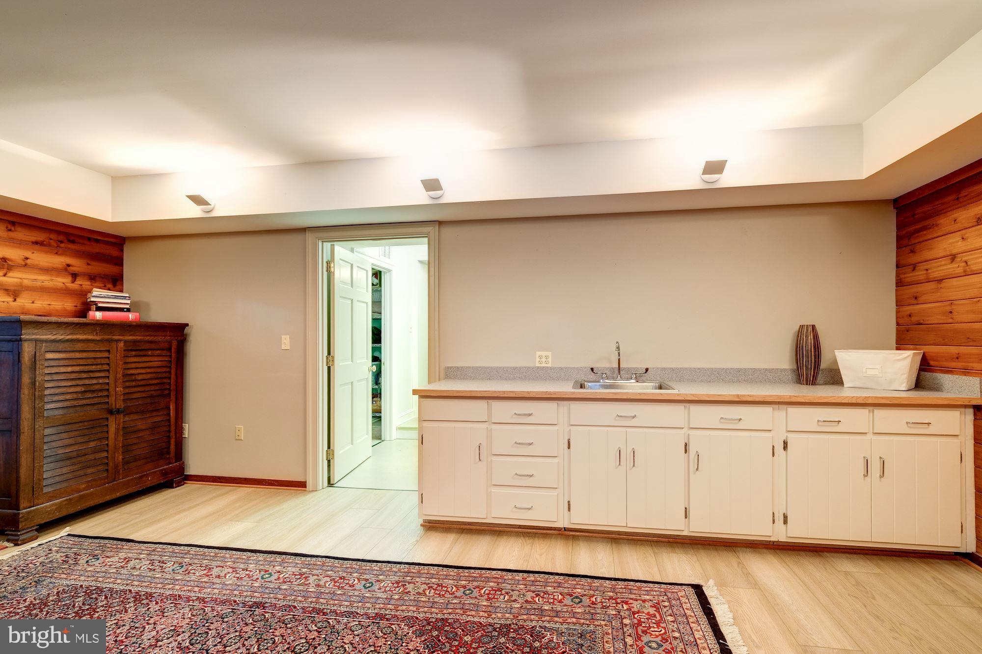 SHIRLEY WOODS - Residential