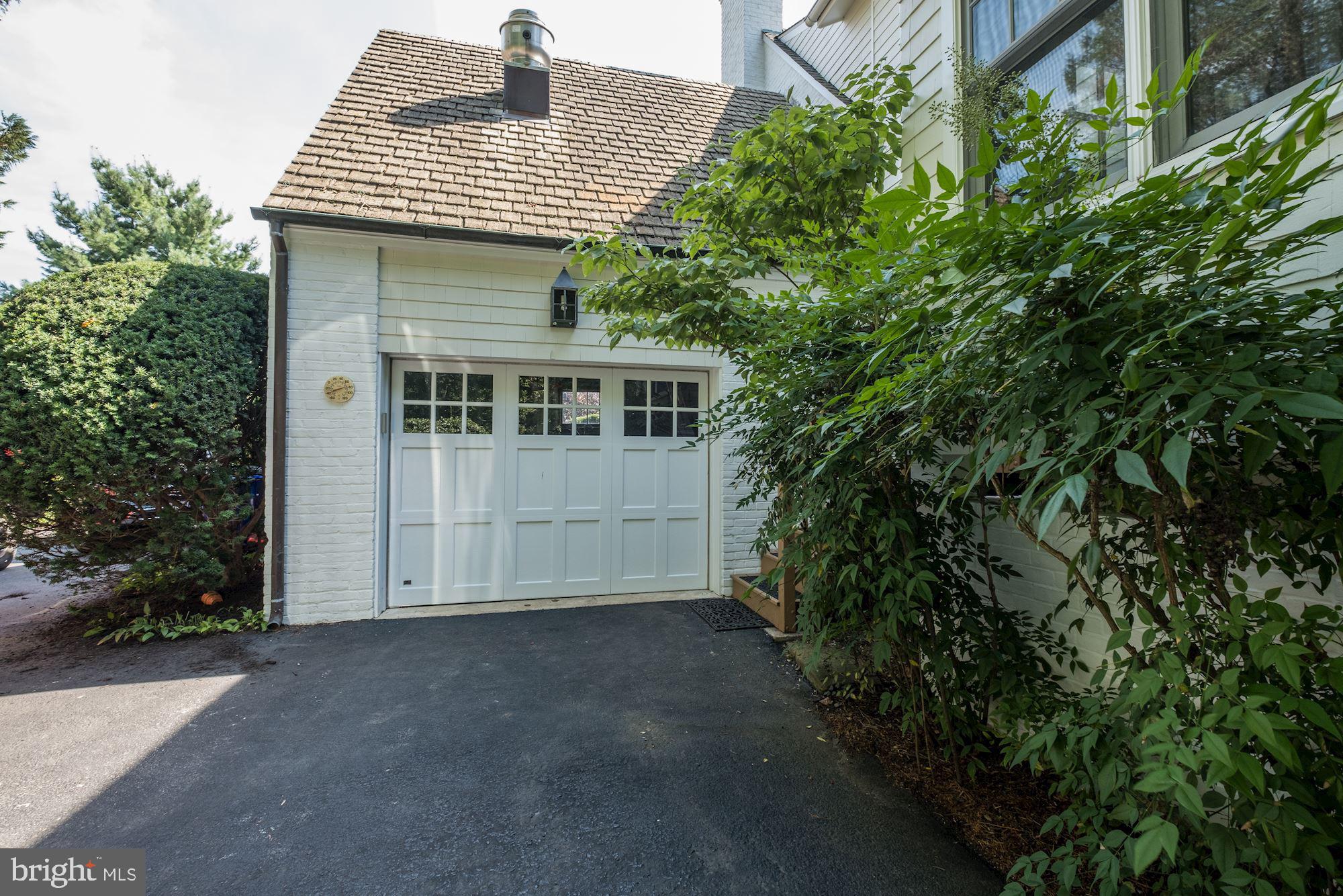 SHIRLEY WOODS - Residential