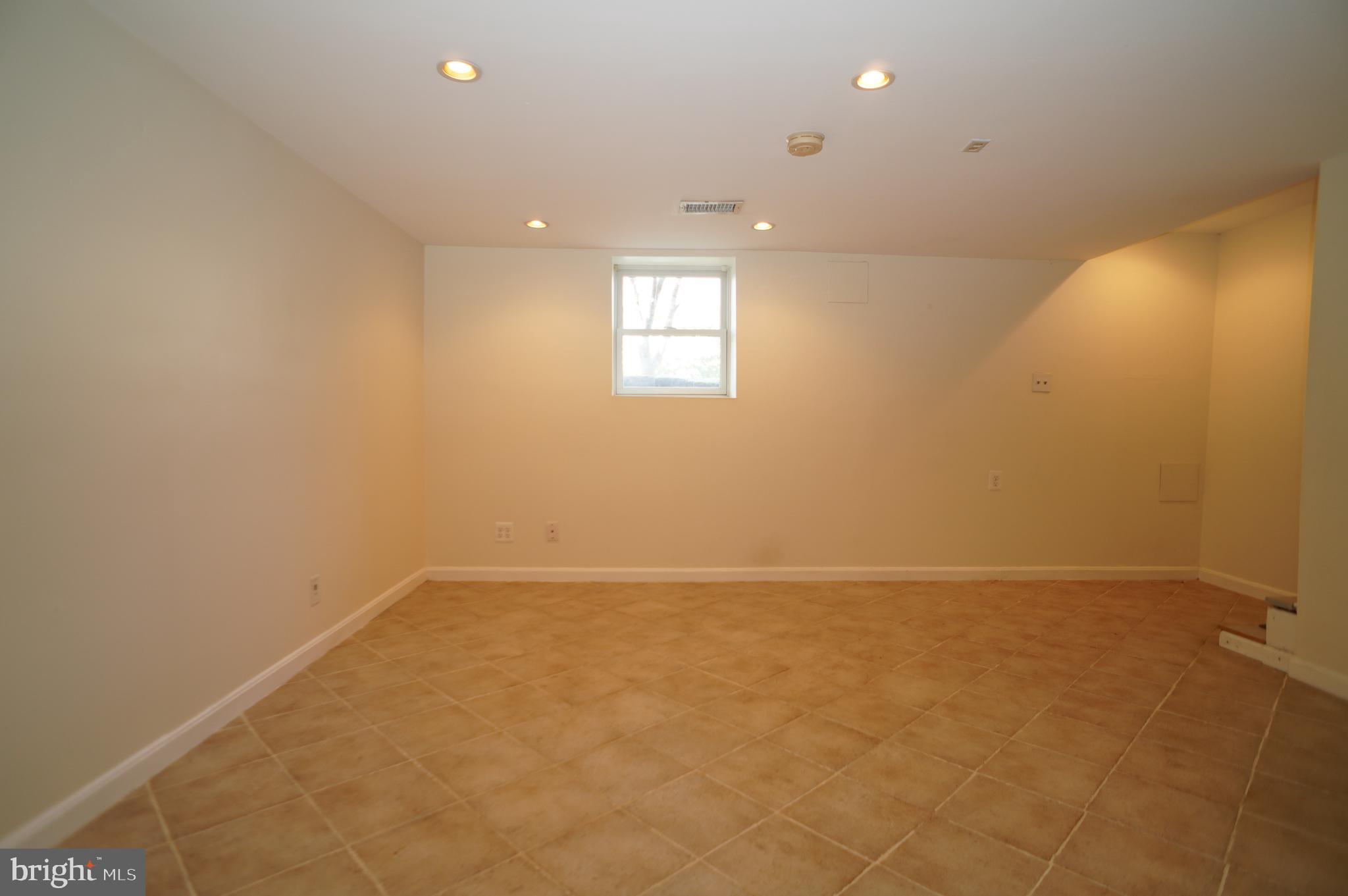 GLEBEWOOD - Residential Lease