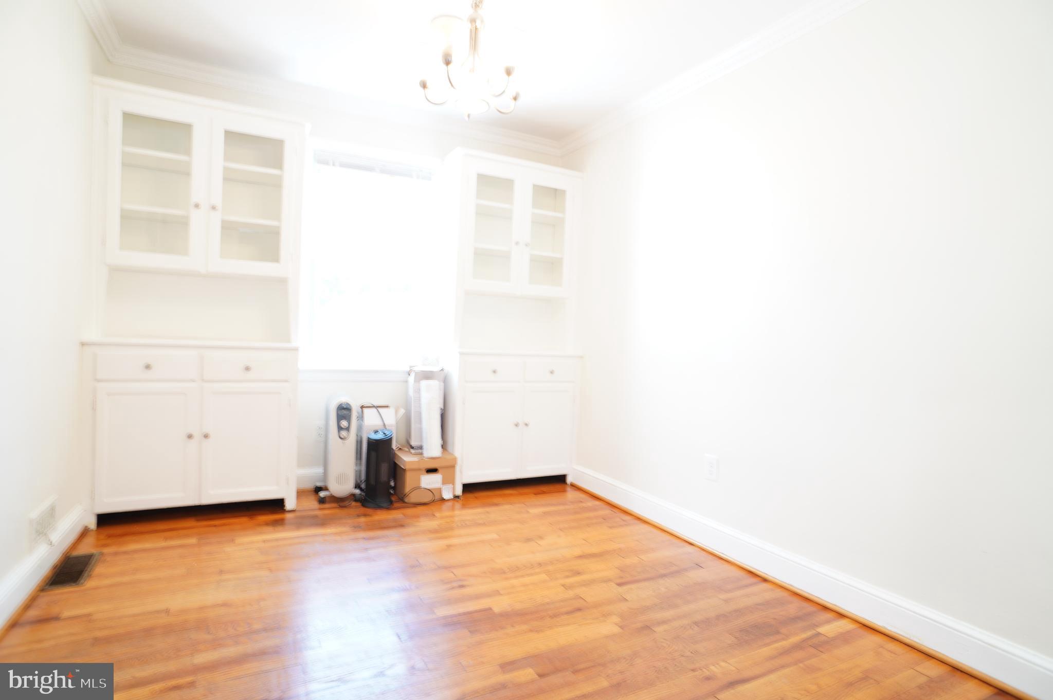 GLEBEWOOD - Residential Lease