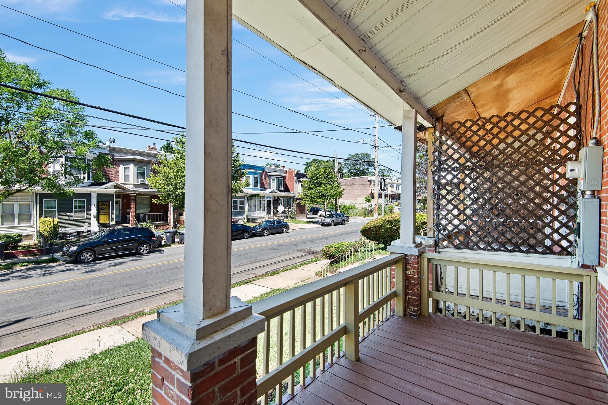 815 VANDEVER AVENUE