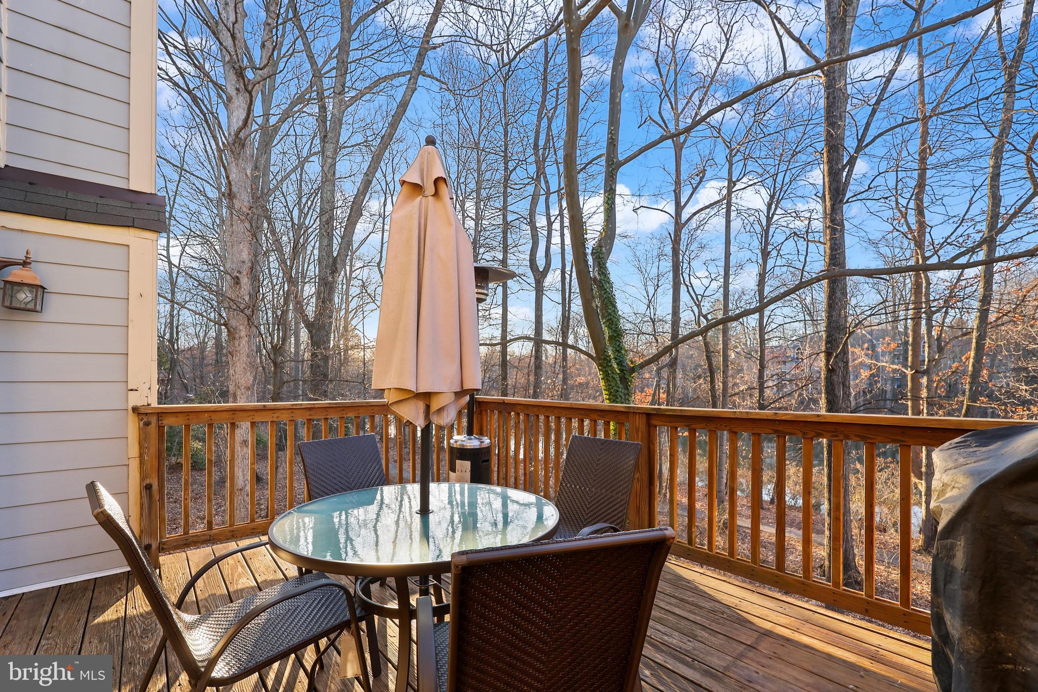 FAIR LAKES - Residential