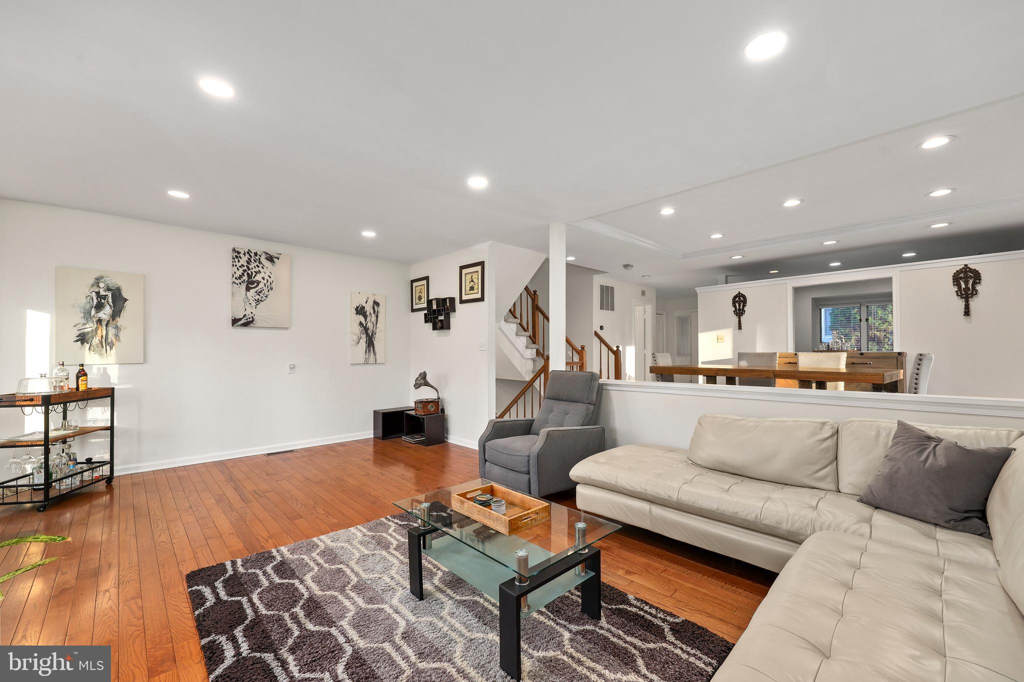 FAIR LAKES - Residential