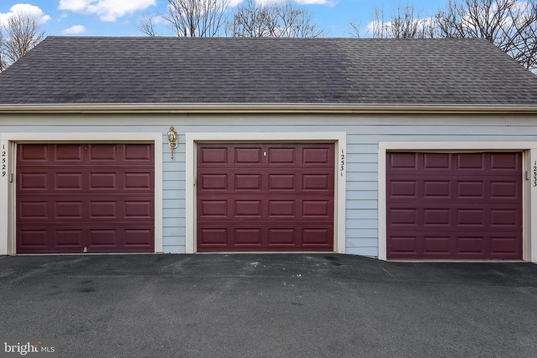 FAIR LAKES - Residential