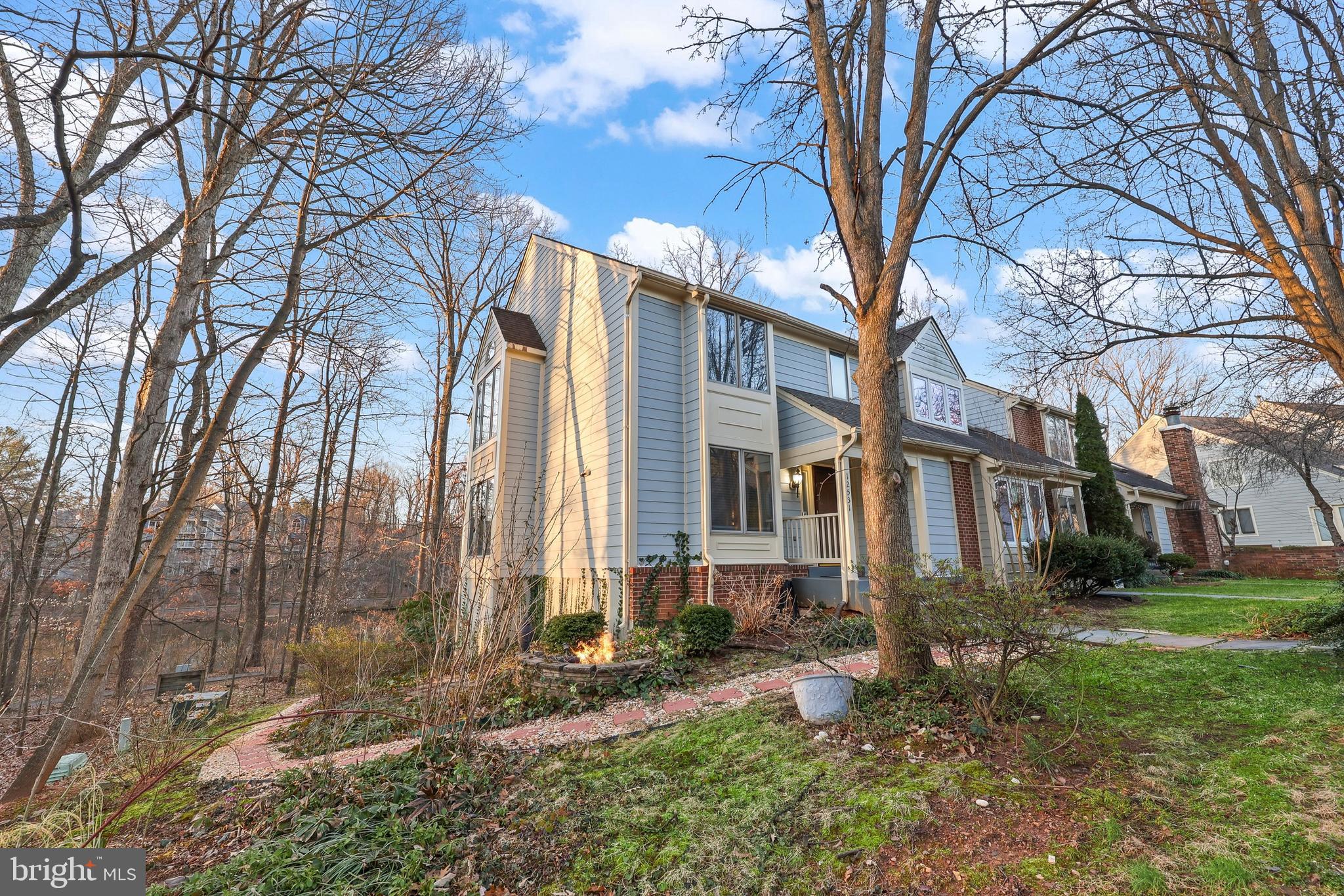 FAIR LAKES - Residential