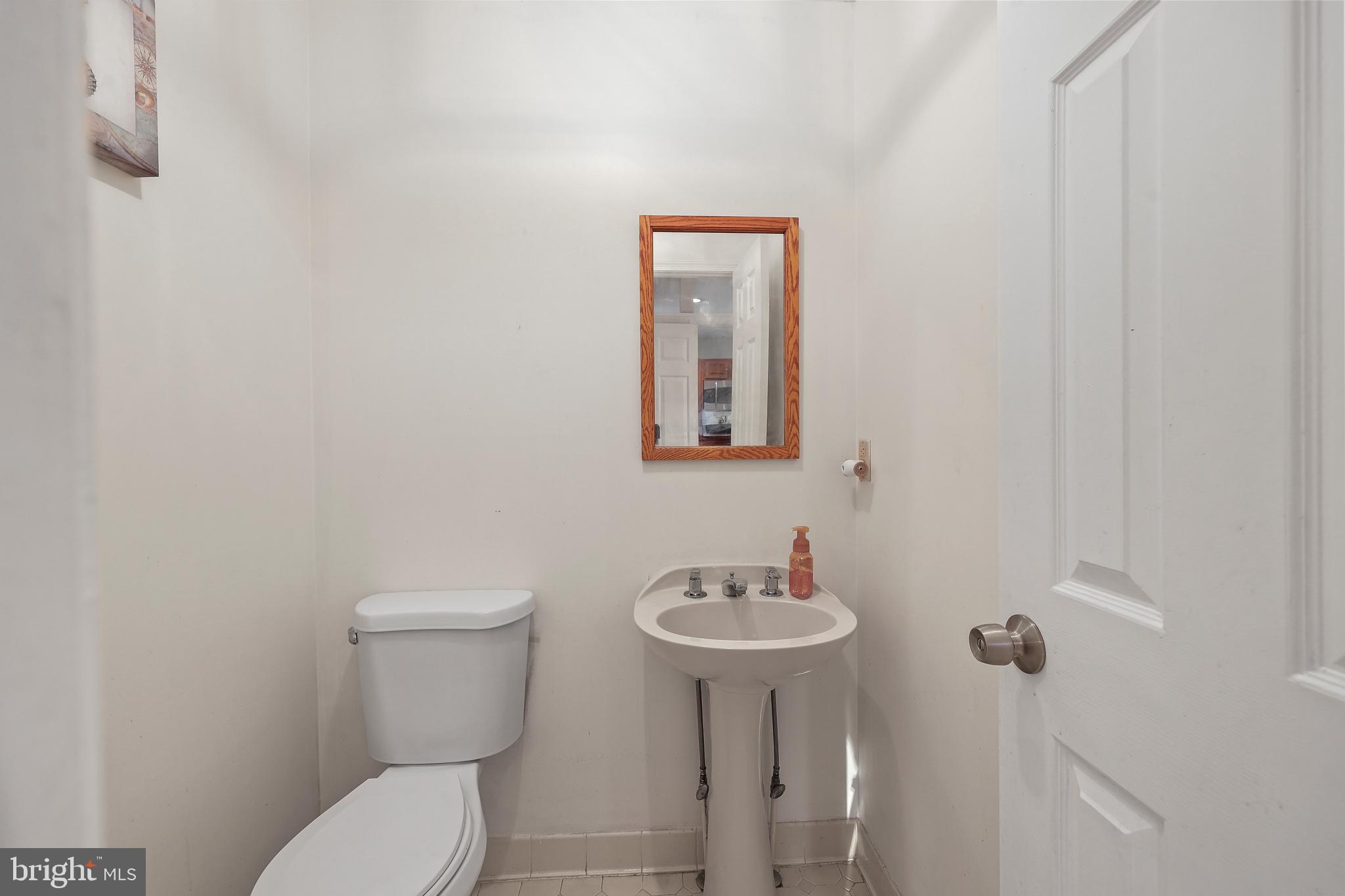 FAIR LAKES - Residential