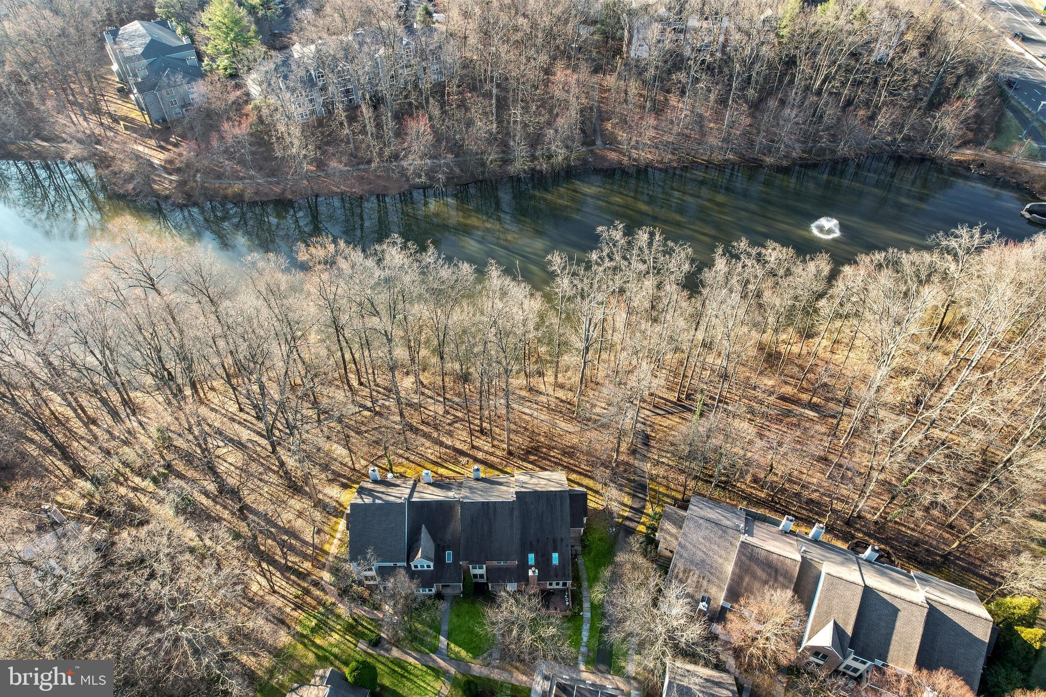 FAIR LAKES - Residential