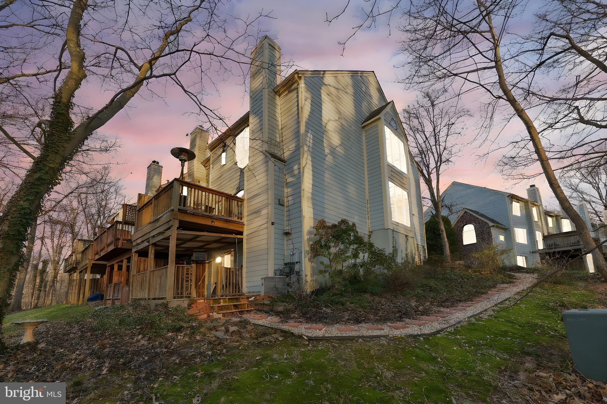 FAIR LAKES - Residential