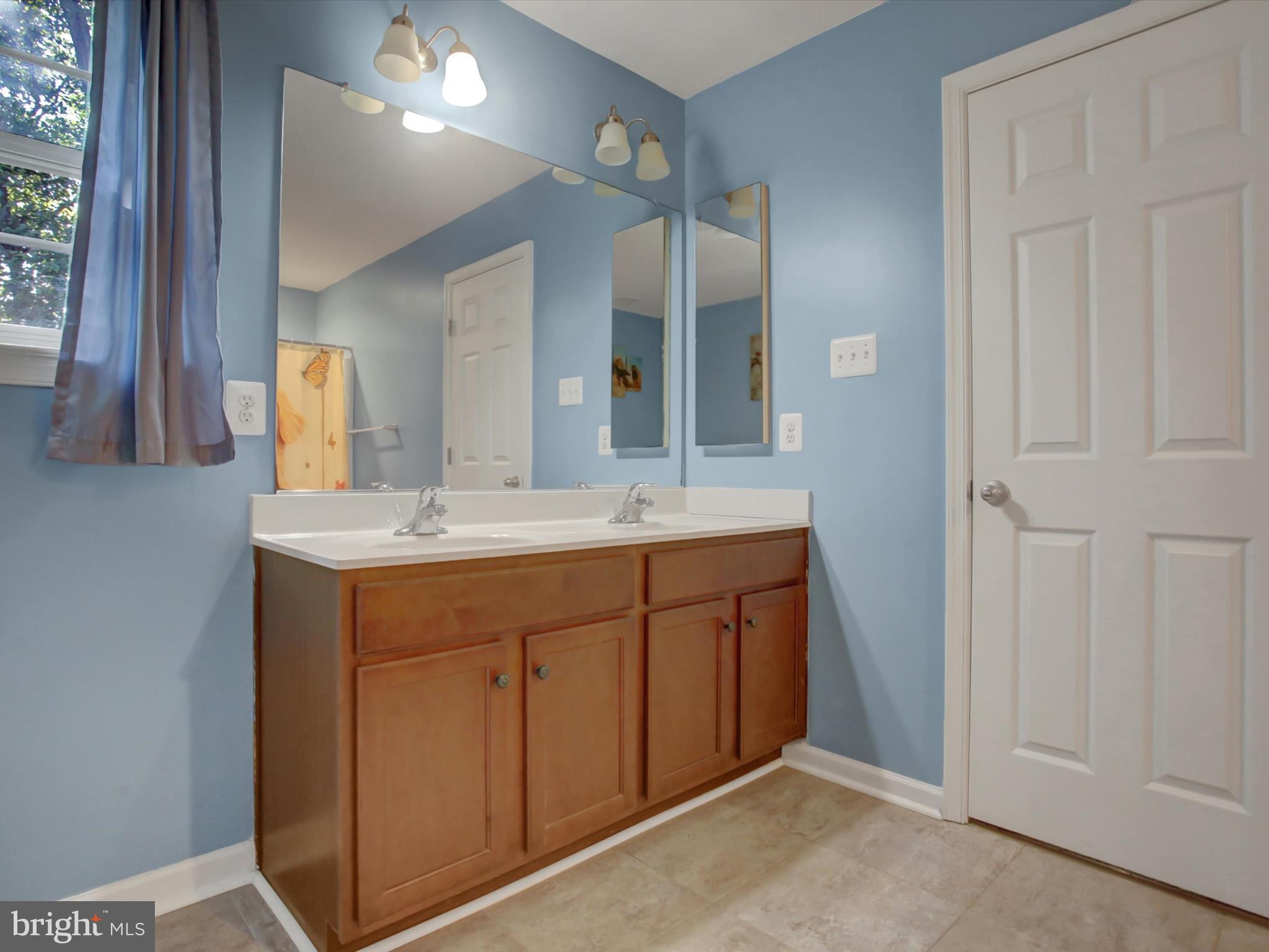 NOTTINGHAM MEADOWS - Residential