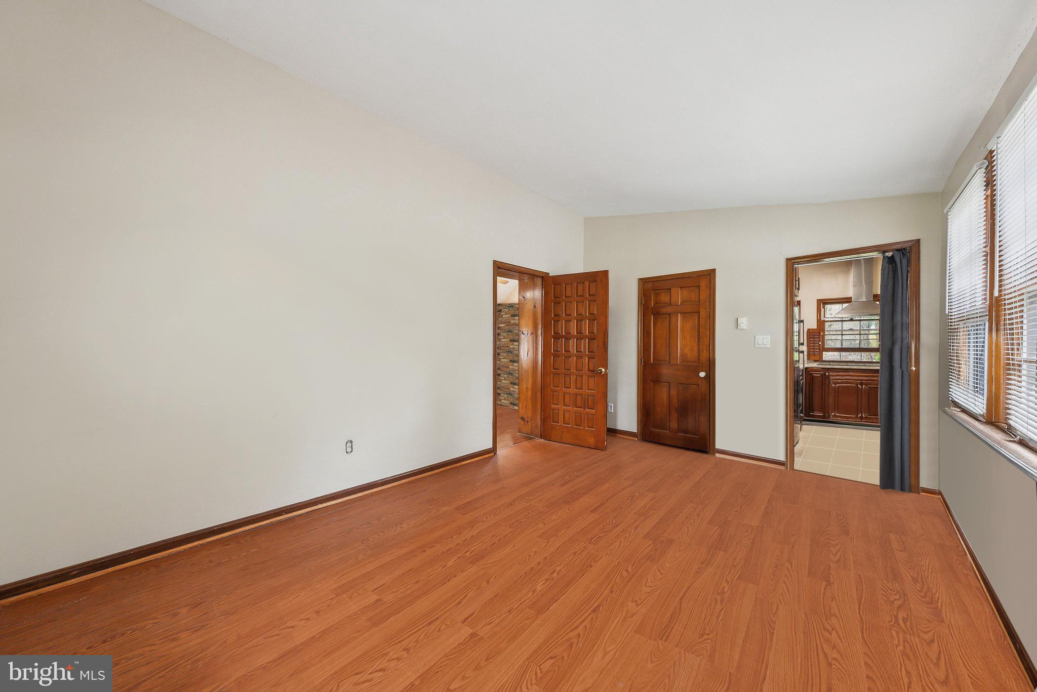 POTOMAC MANOR - Residential