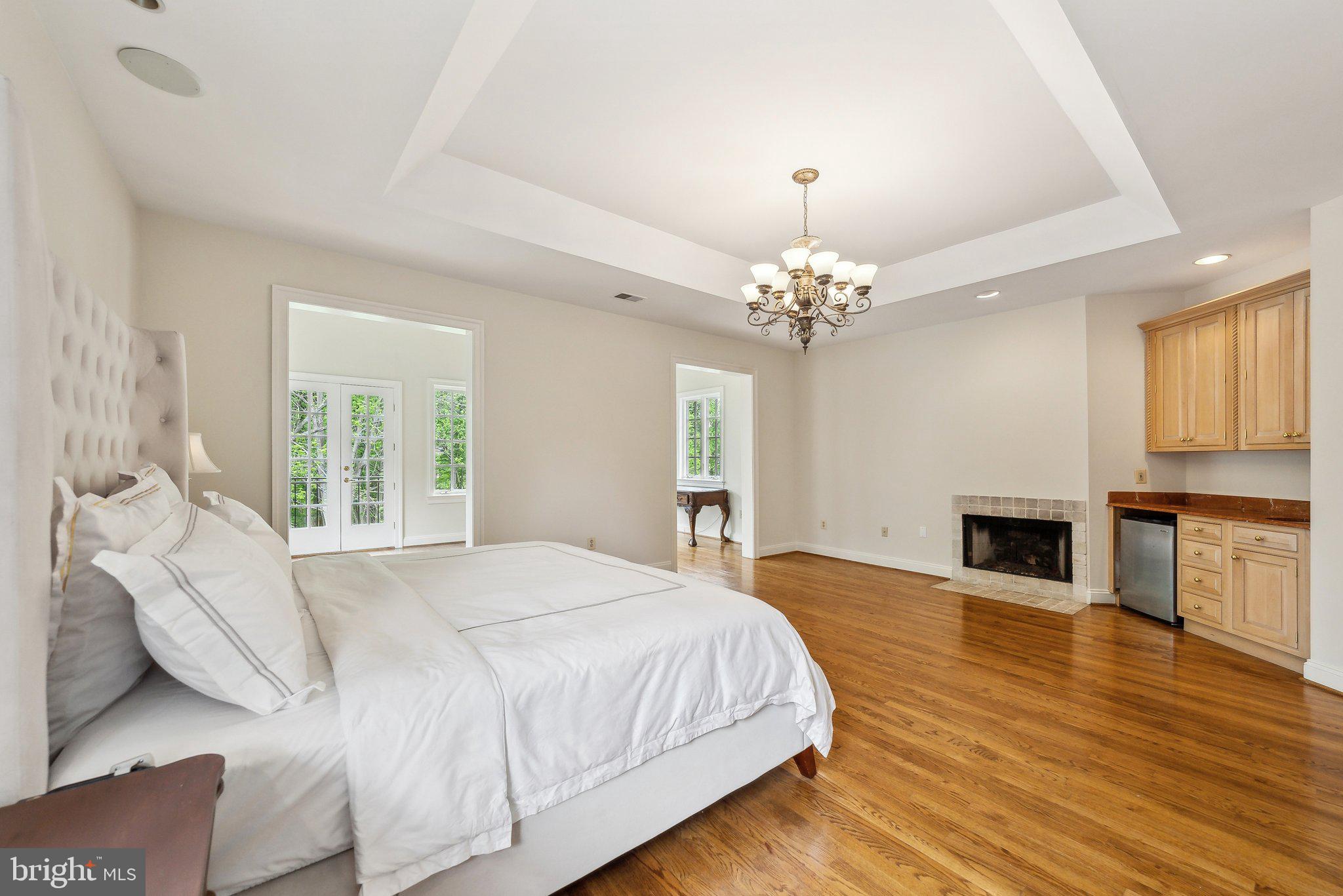 POTOMAC MANOR - Residential