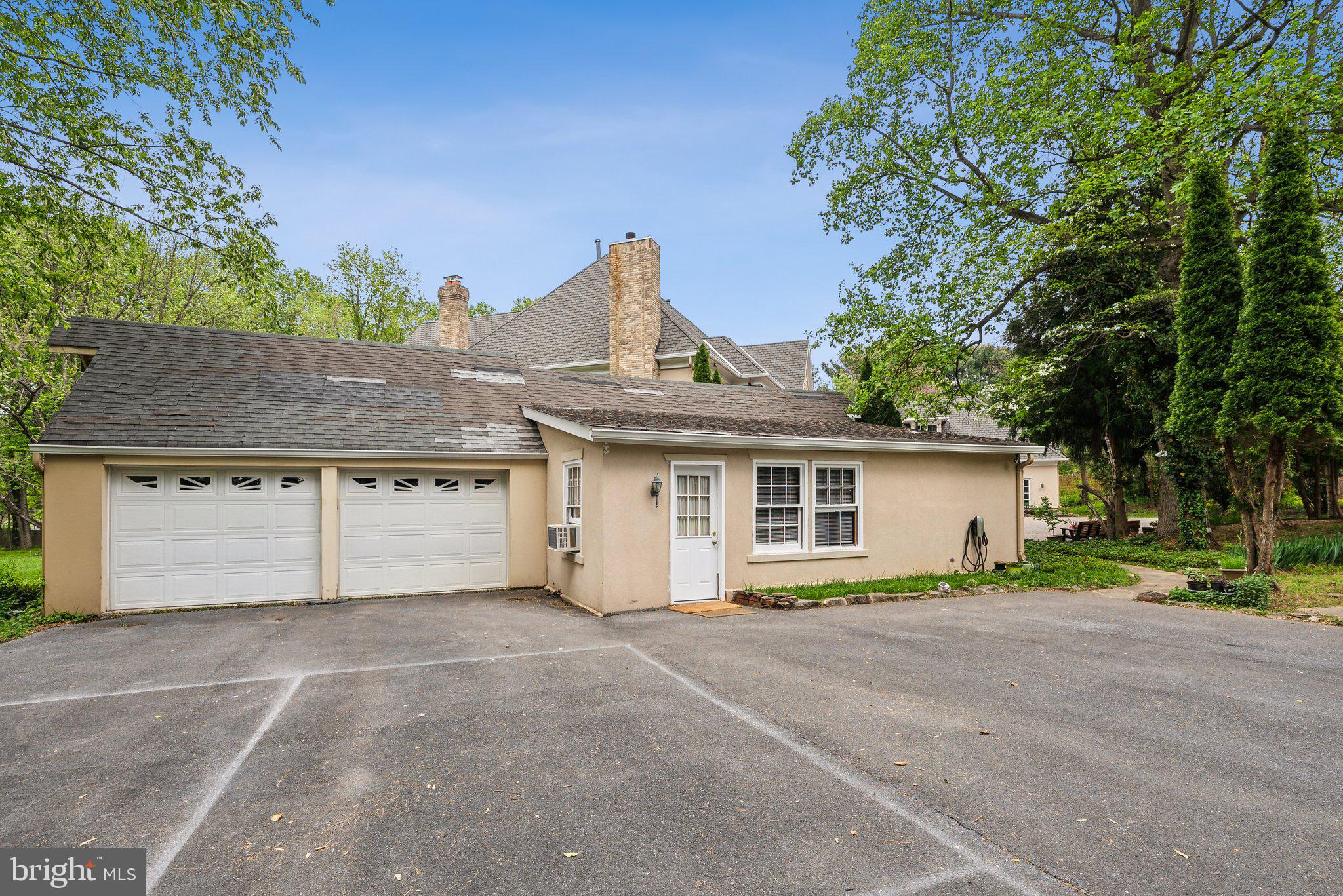 POTOMAC MANOR - Residential