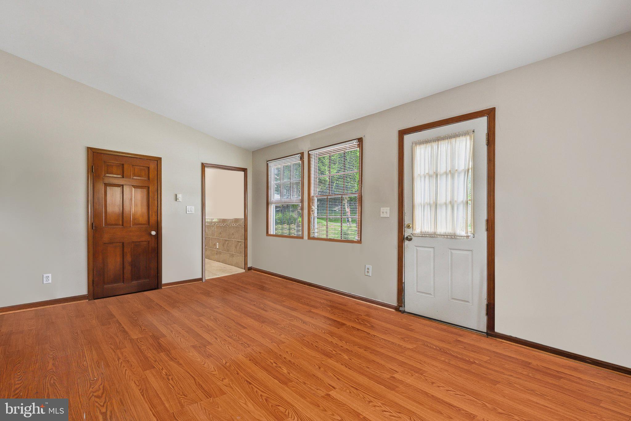 POTOMAC MANOR - Residential