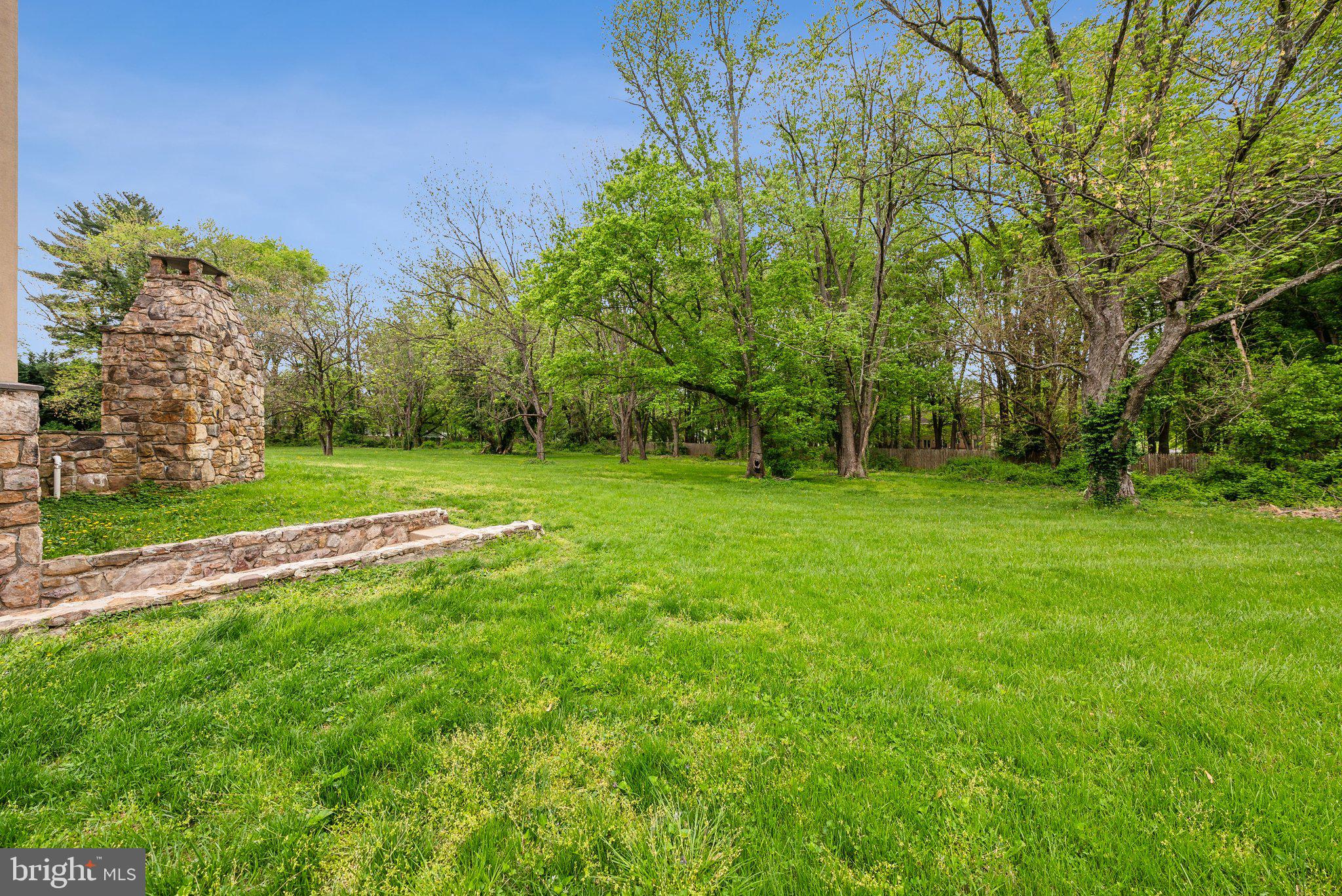 POTOMAC MANOR - Residential