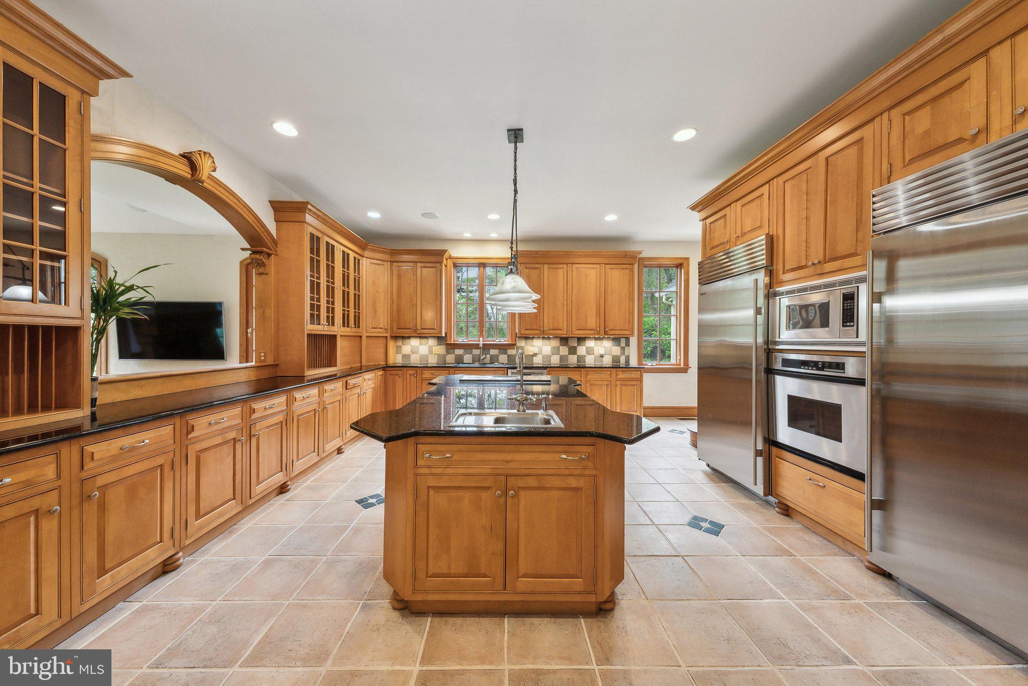 POTOMAC MANOR - Residential