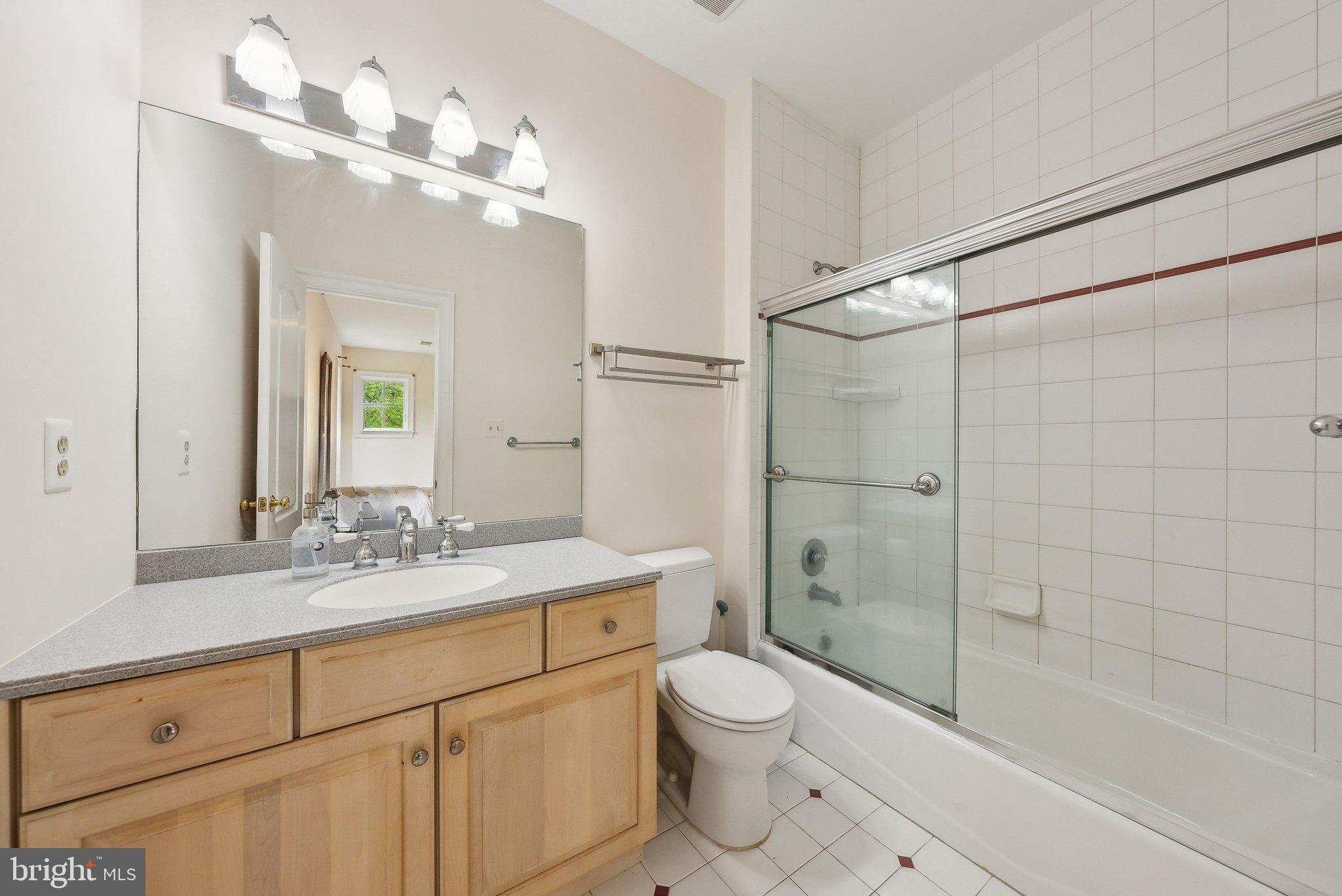 POTOMAC MANOR - Residential