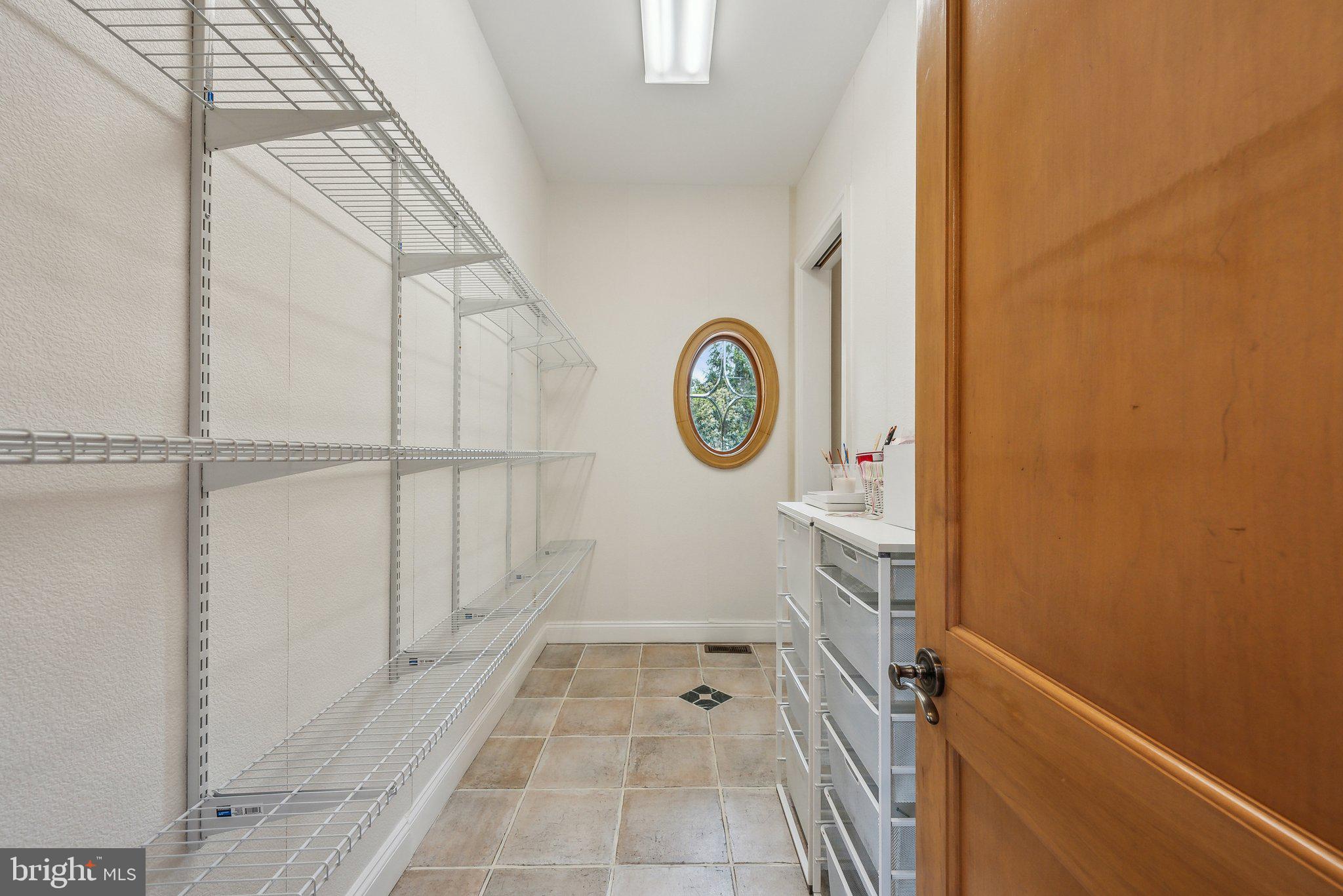 POTOMAC MANOR - Residential