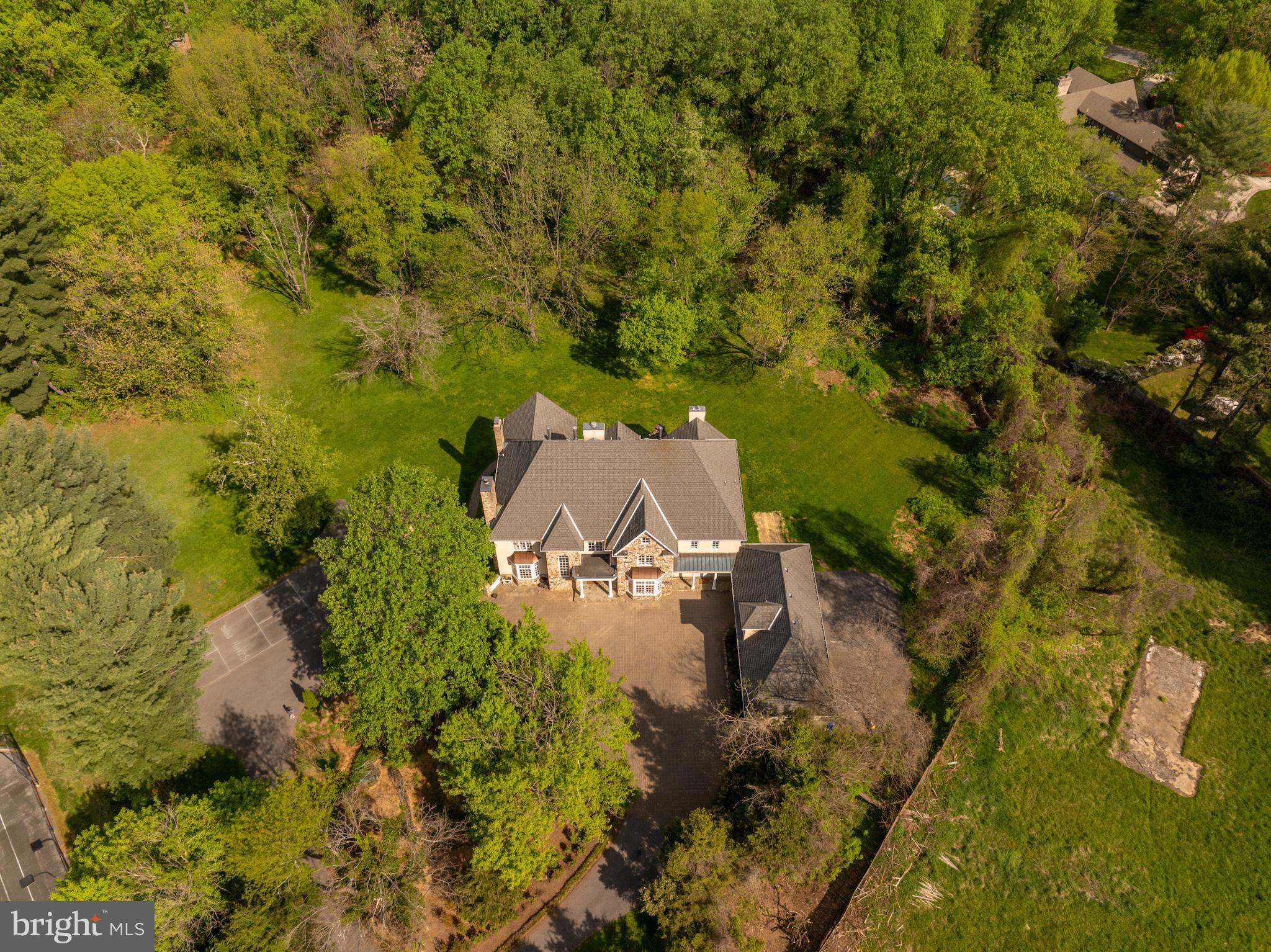 POTOMAC MANOR - Residential