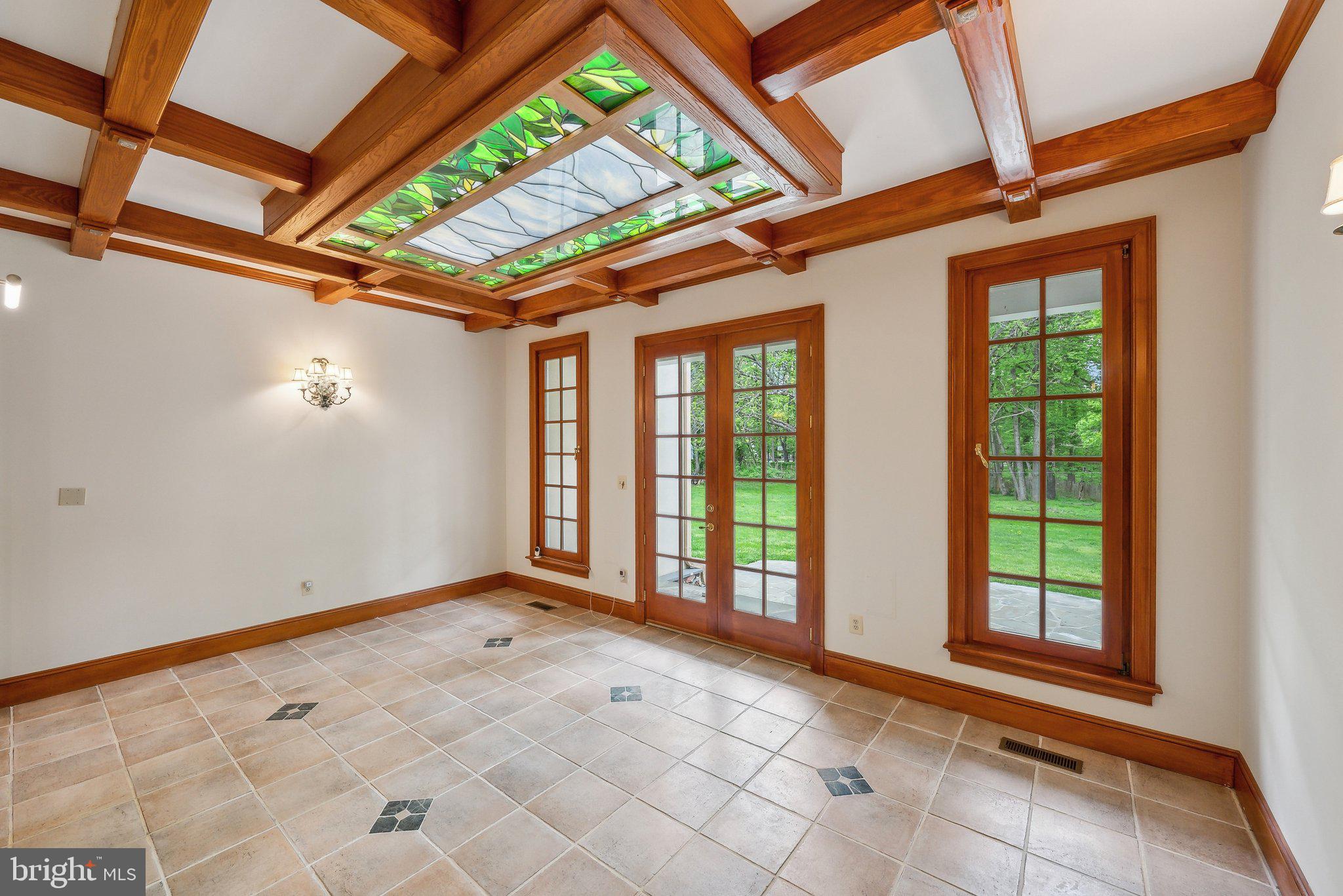 POTOMAC MANOR - Residential